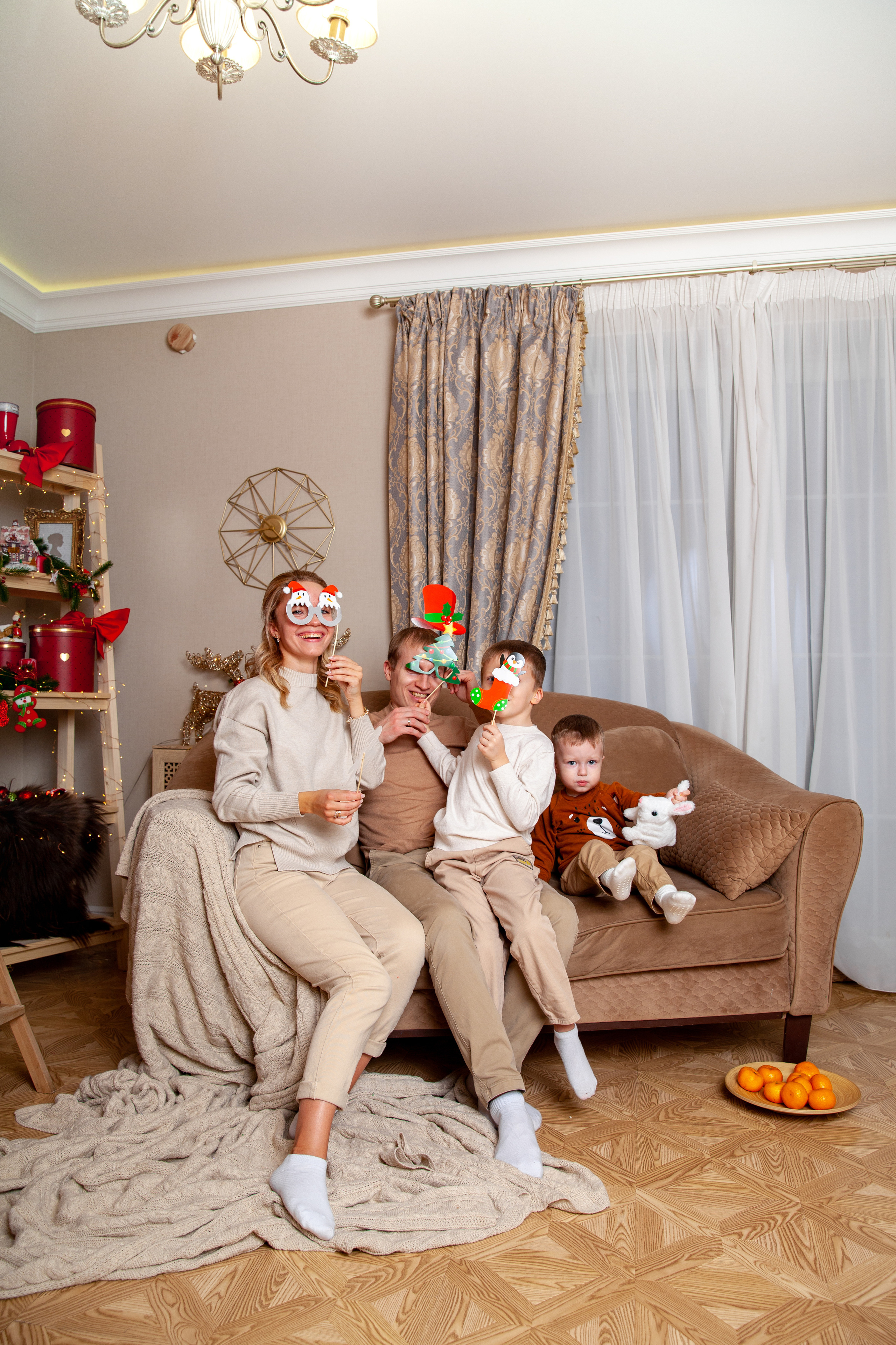 Новогодняя семейная фотосессия. Фотограф в Железнодорожном и Балашихе