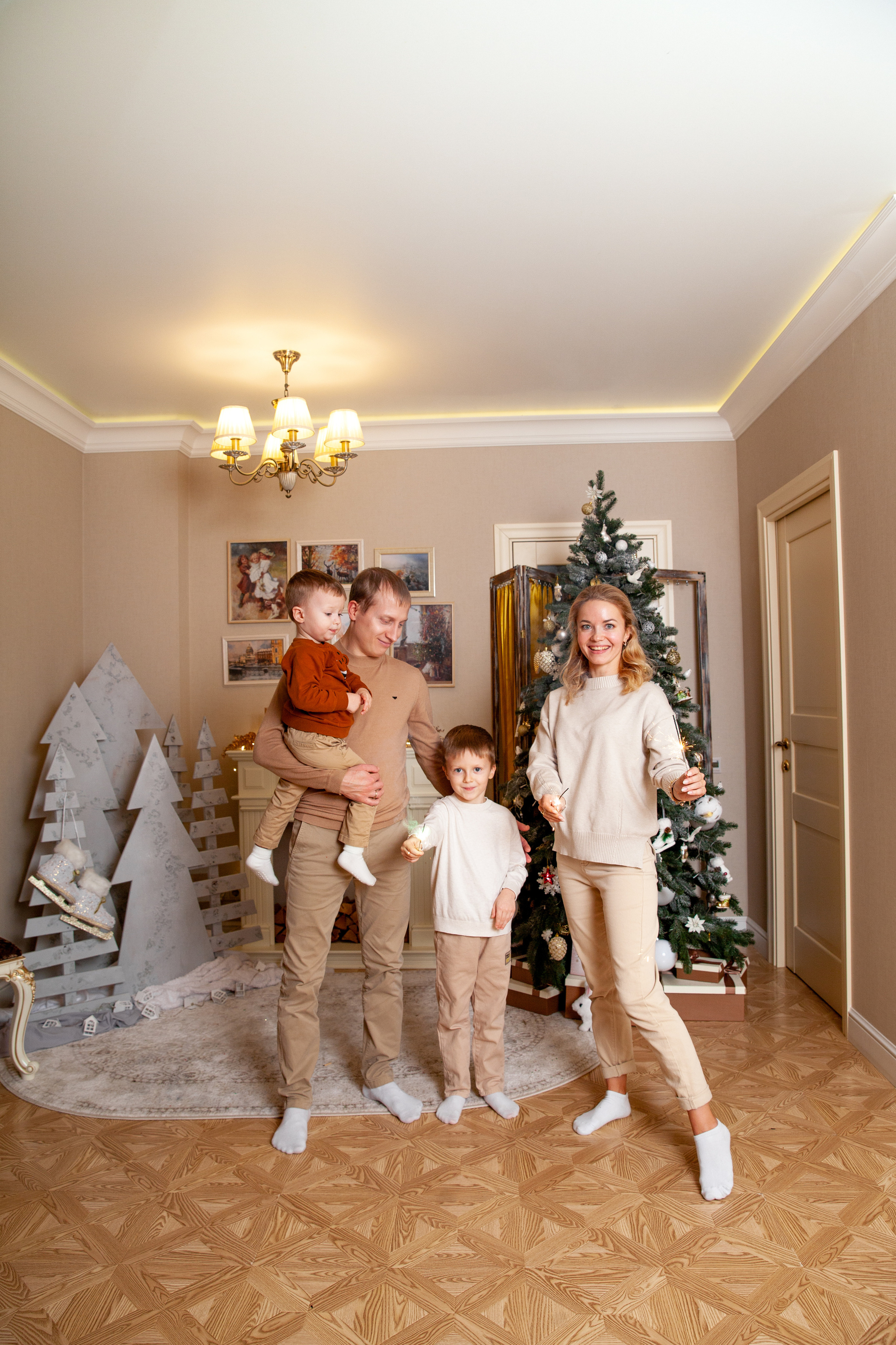 Новогодняя семейная фотосессия. Фотограф в Железнодорожном и Балашихе
