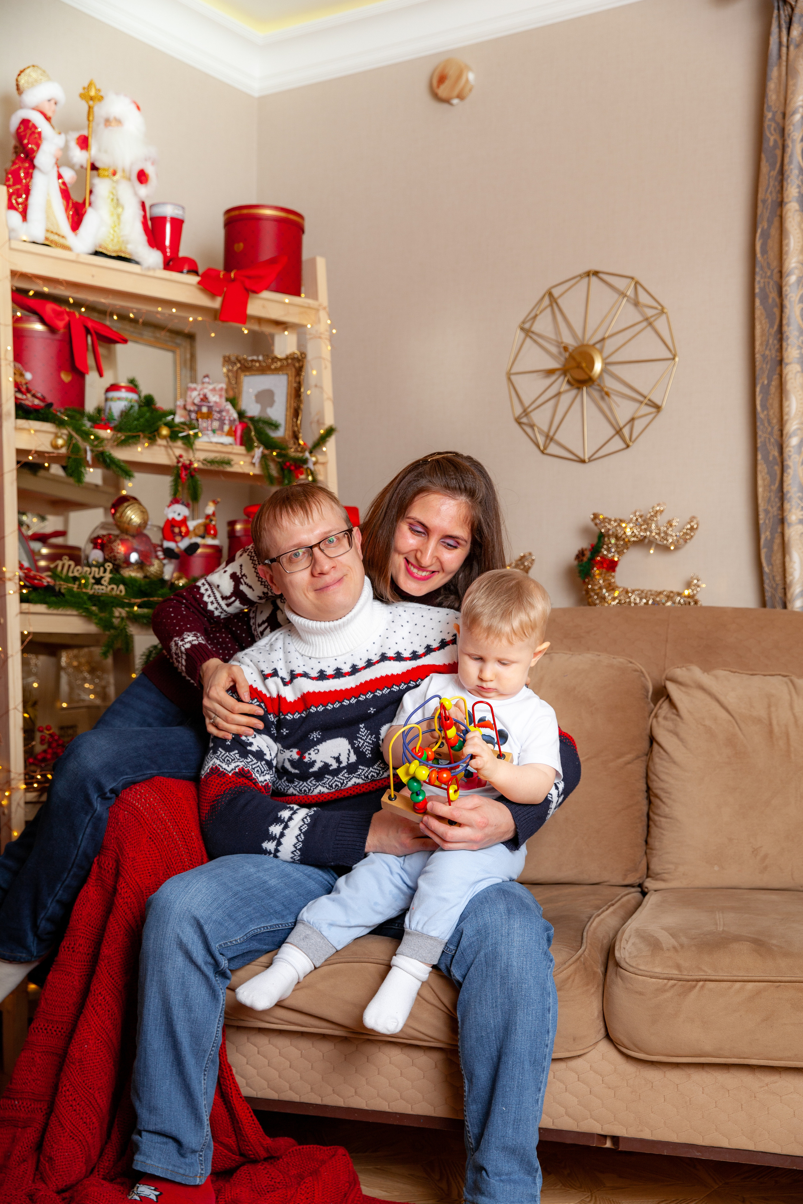 Новогодняя фотосессия для Виталия, Яны и Дани. Фотограф в Железнодорожном и Балашихе