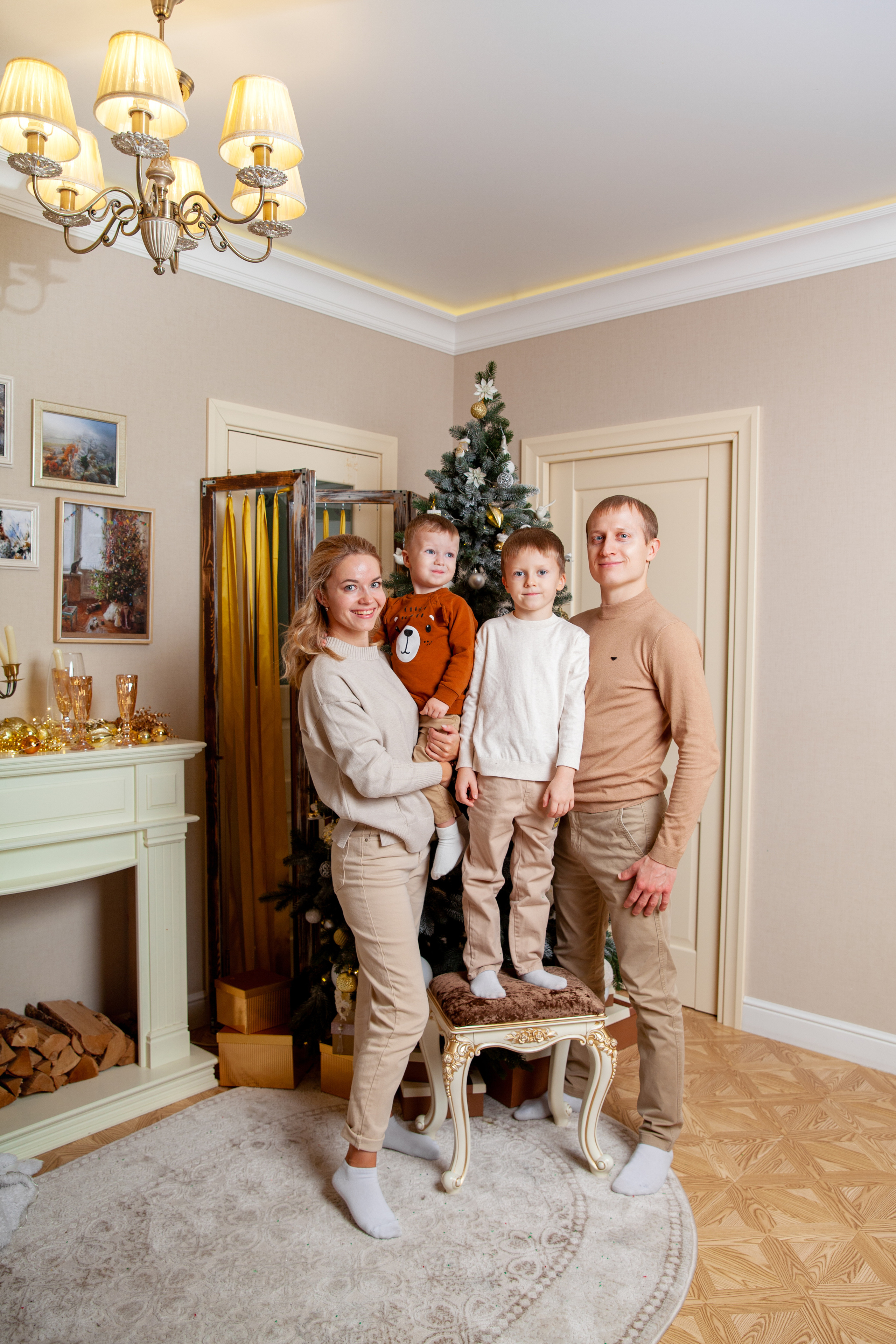 Новогодняя семейная фотосессия. Фотограф в Железнодорожном и Балашихе