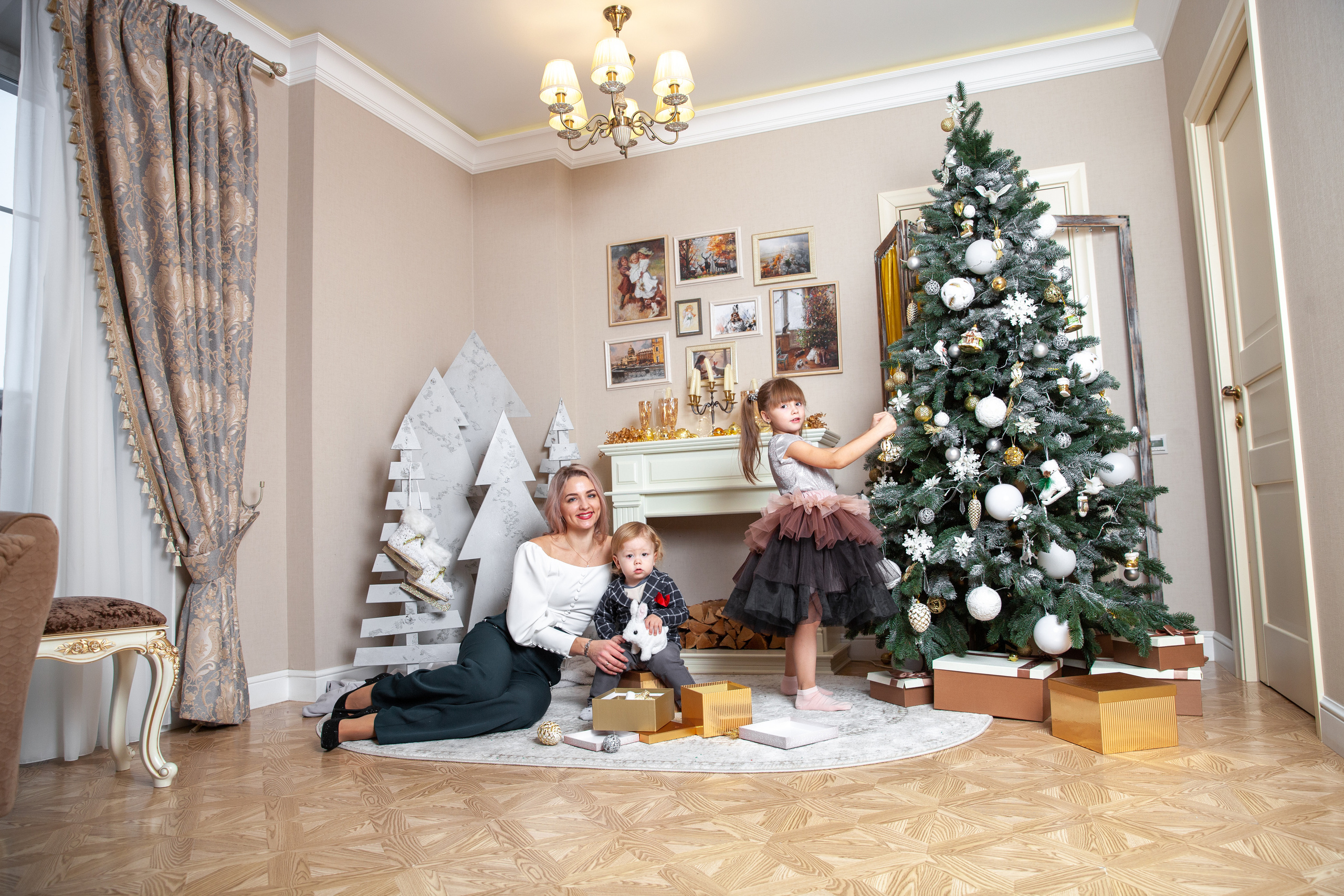 Мария с малышами. Новогодняя фотосессия. Фотограф в Железнодорожном и Балашихе