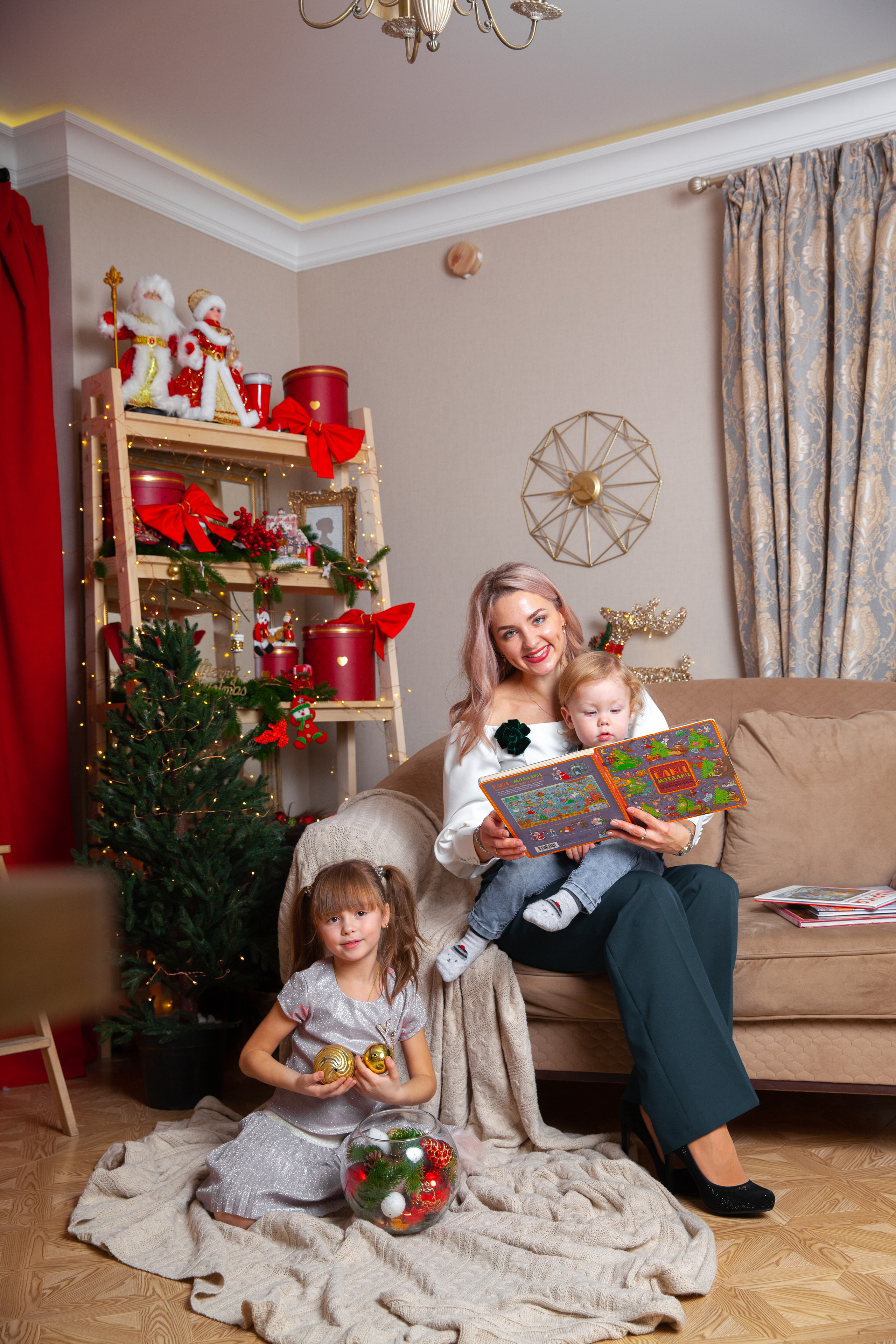 Мария с малышами. Новогодняя фотосессия. Фотограф в Железнодорожном и Балашихе