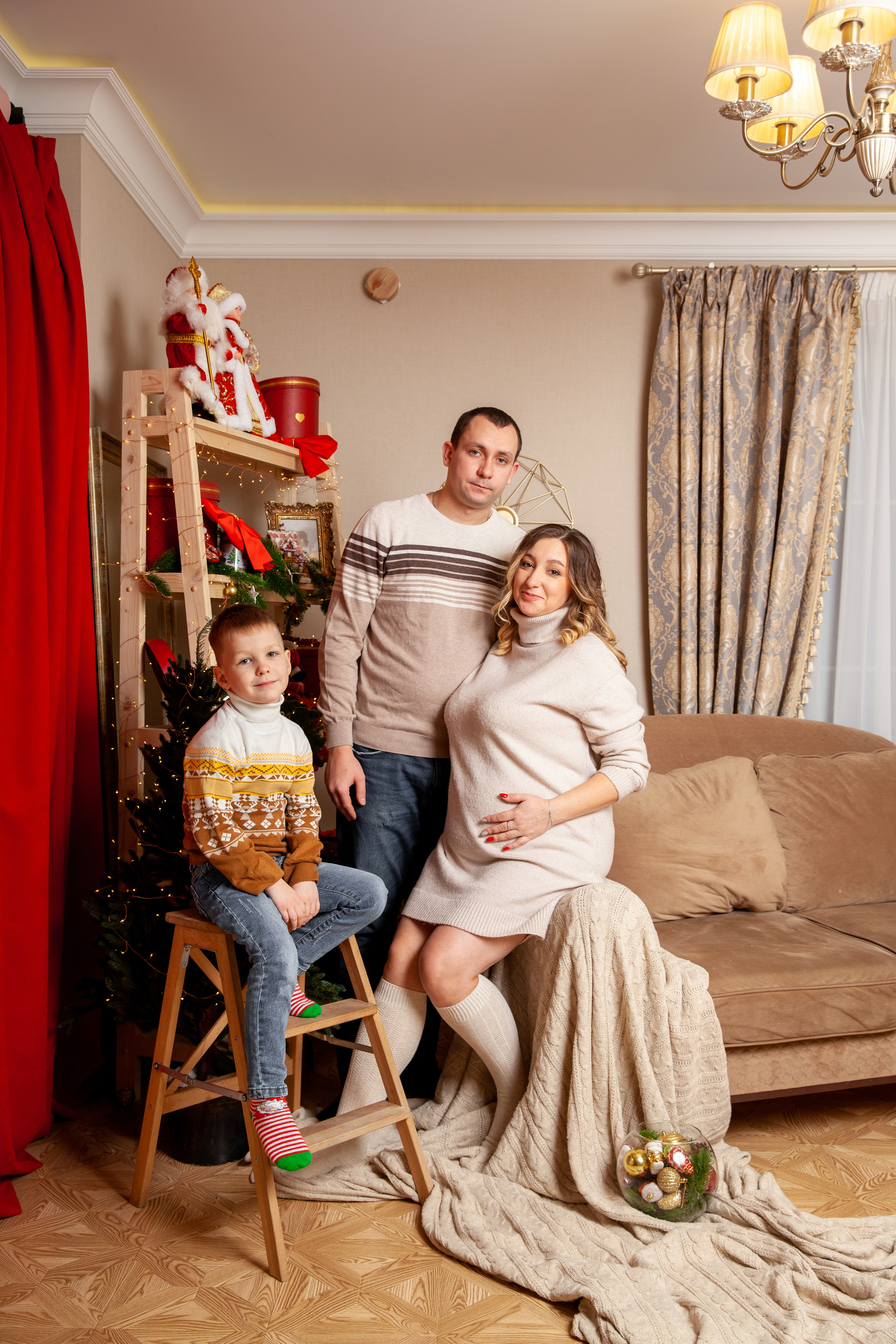 Новогодняя семейная фотосессия для Анастасии. Фотограф в Железнодорожном и Балашихе