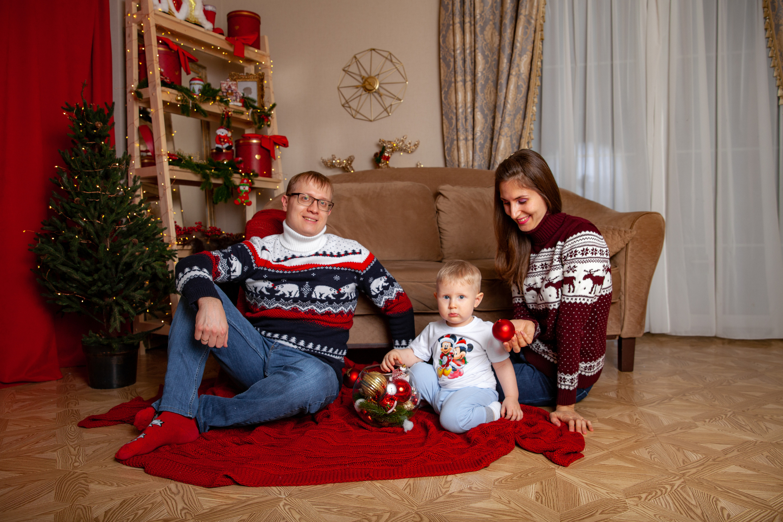 Новогодняя фотосессия для Виталия, Яны и Дани. Фотограф в Железнодорожном и Балашихе