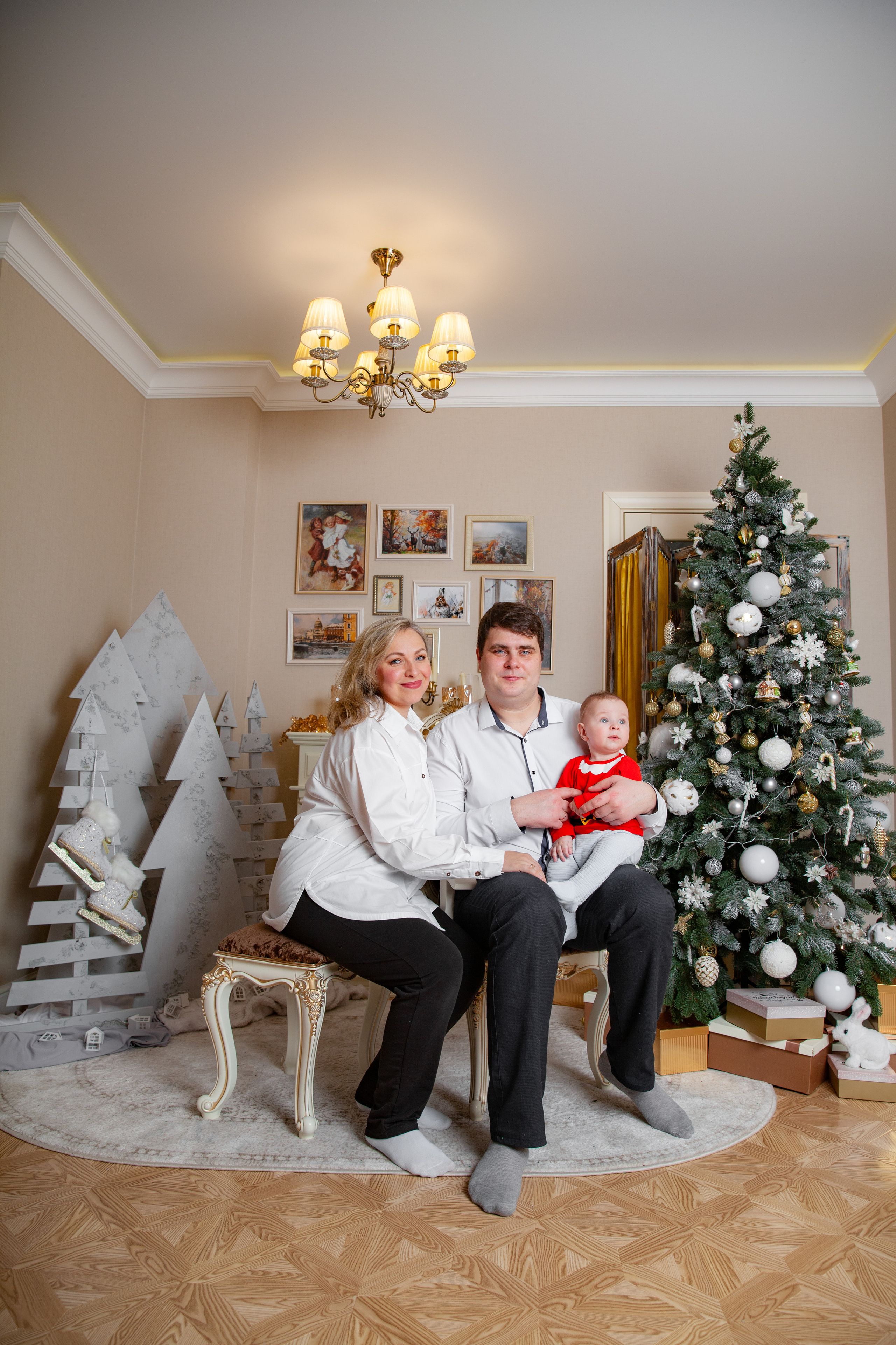 Новогодняя фотосессия для Оли и семьи. Фотограф в Железнодорожном и Балашихе