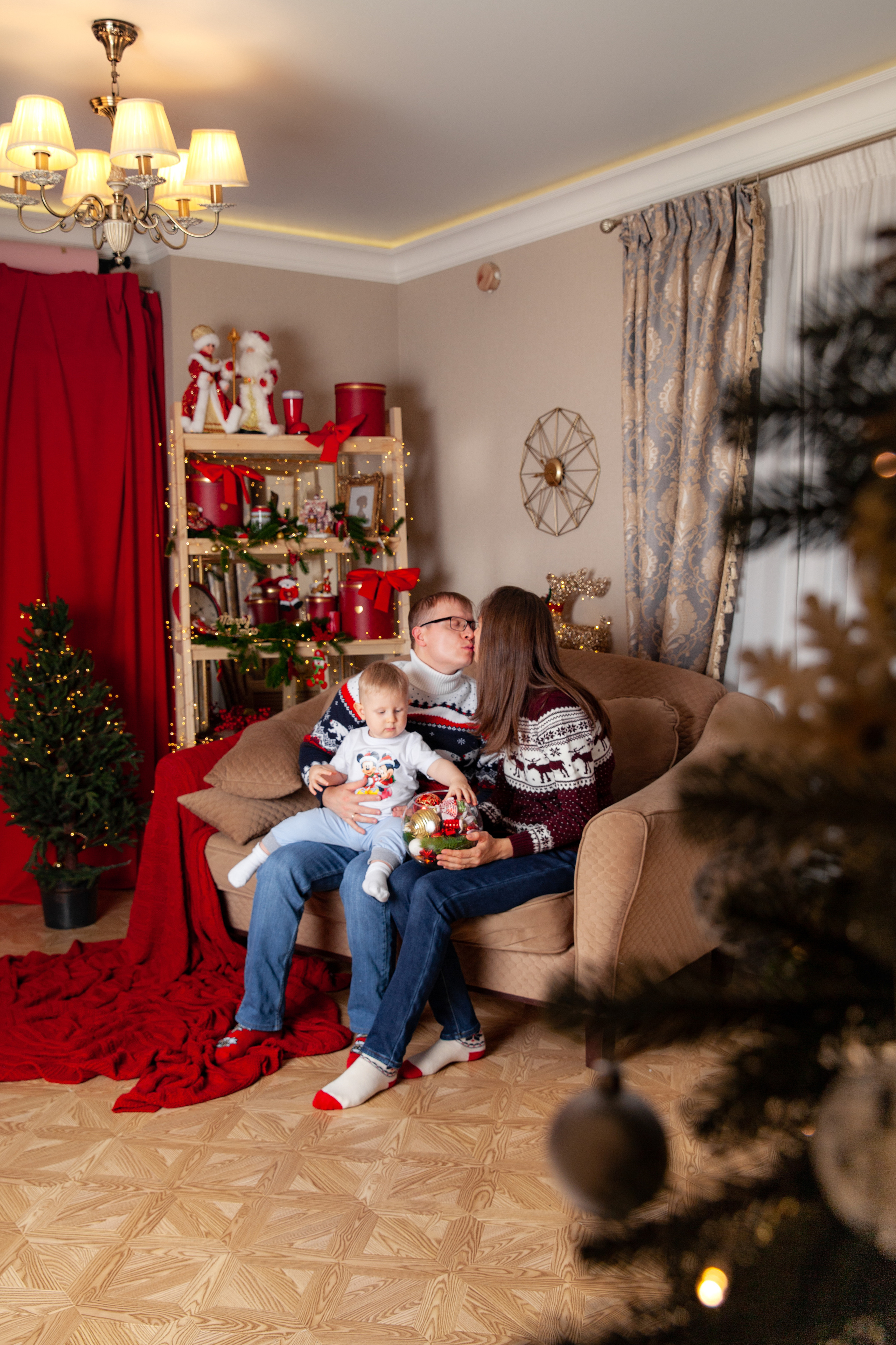 Новогодняя фотосессия для Виталия, Яны и Дани. Фотограф в Железнодорожном и Балашихе