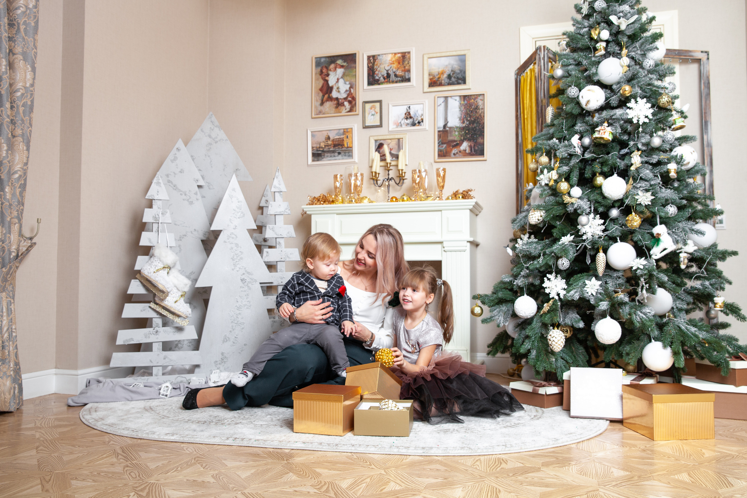 Мария с малышами. Новогодняя фотосессия. Фотограф в Железнодорожном и Балашихе