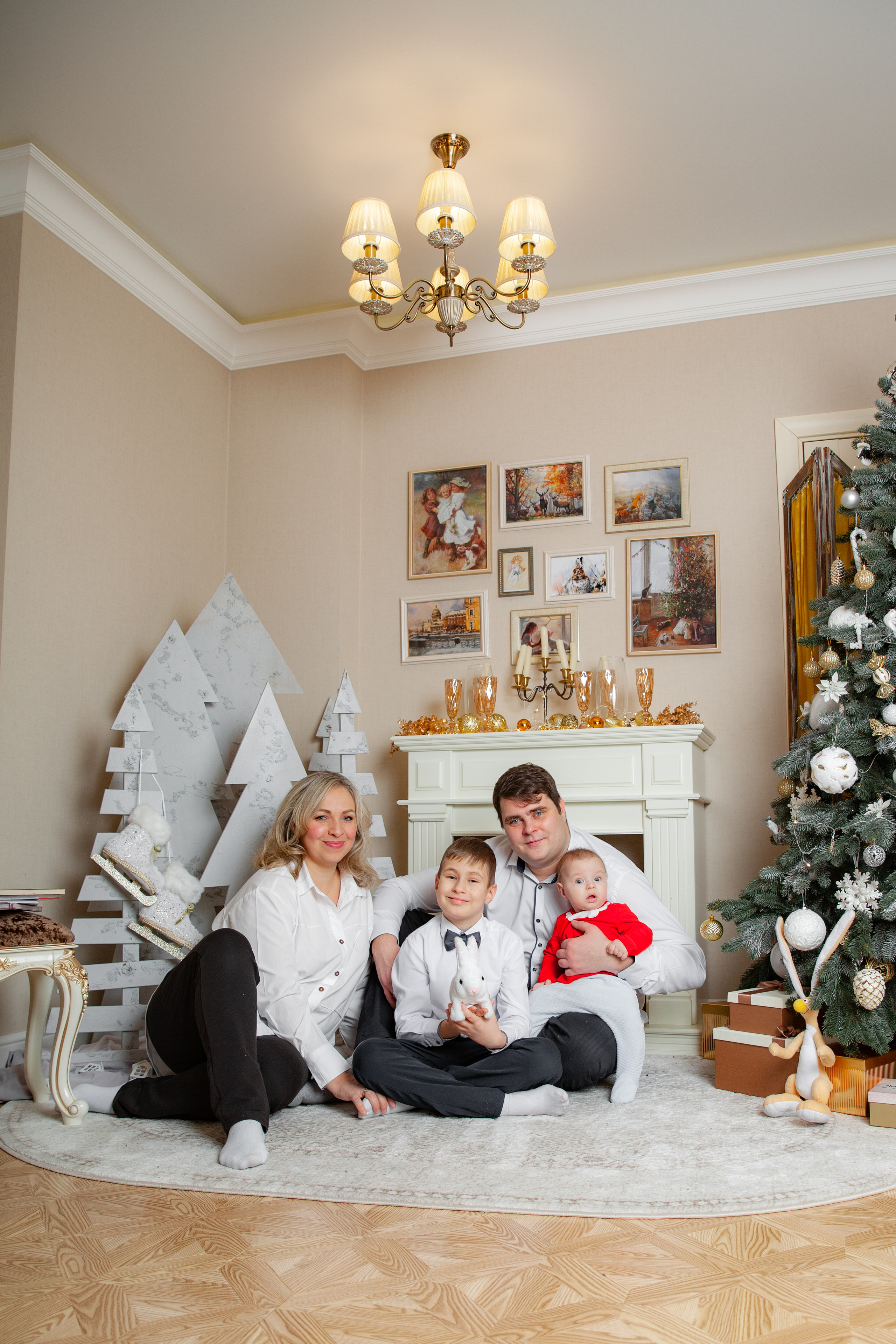 Новогодняя фотосессия для Оли и семьи. Фотограф в Железнодорожном и Балашихе
