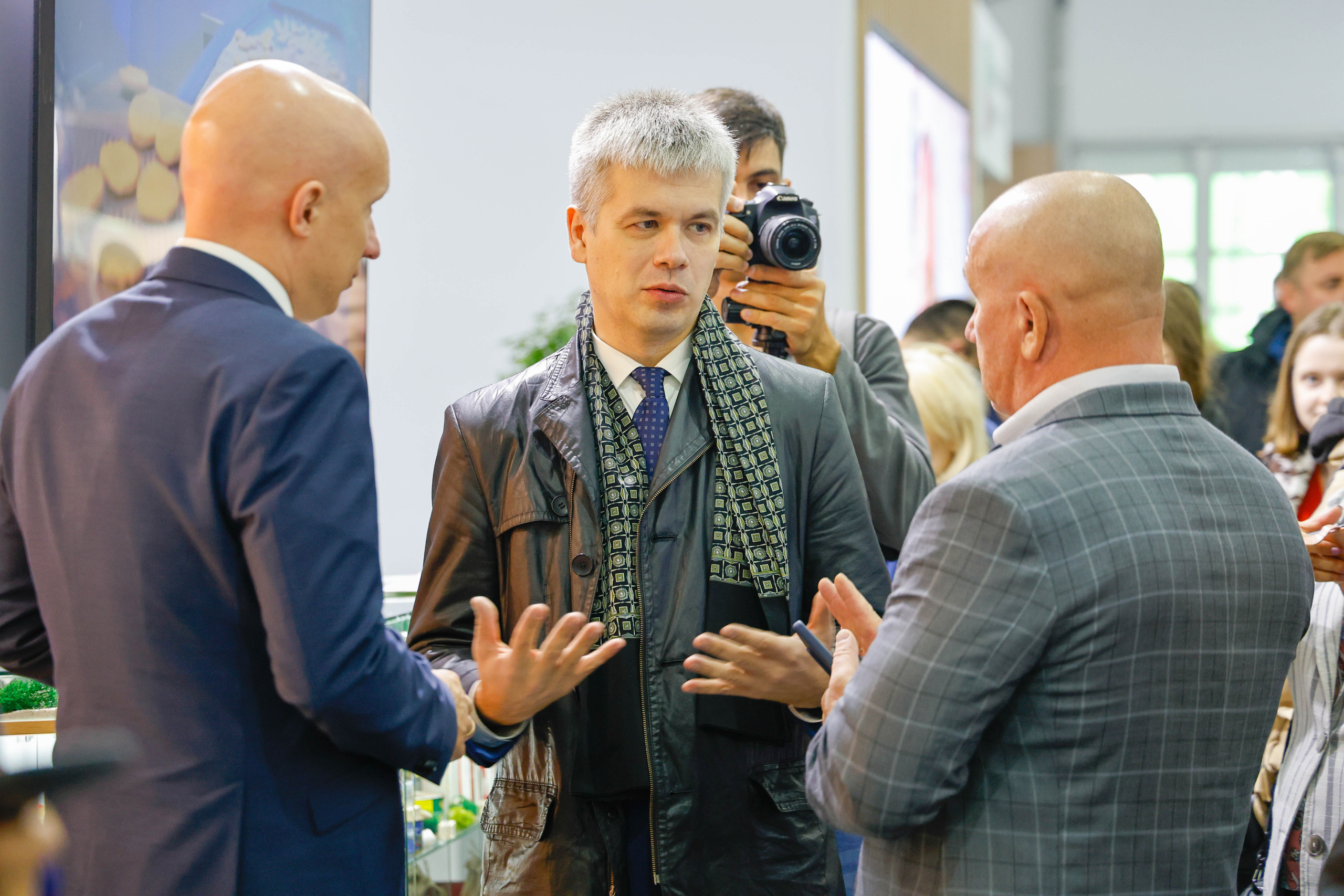 Выставка и Форум. Фотограф и видеограф — Москва