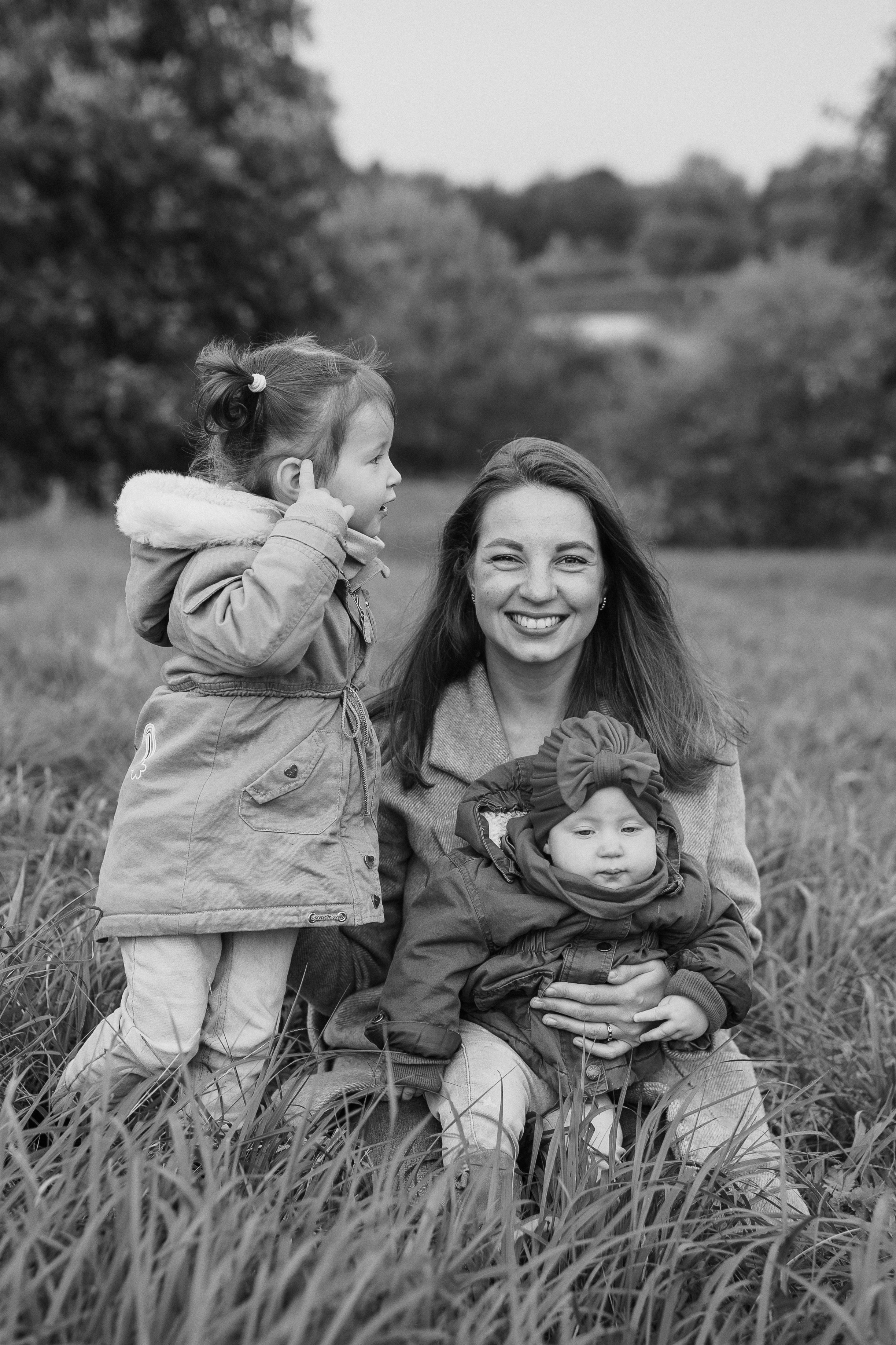 Семья Алеси и Ульяны на природе. Фотограф Ольга Игорева