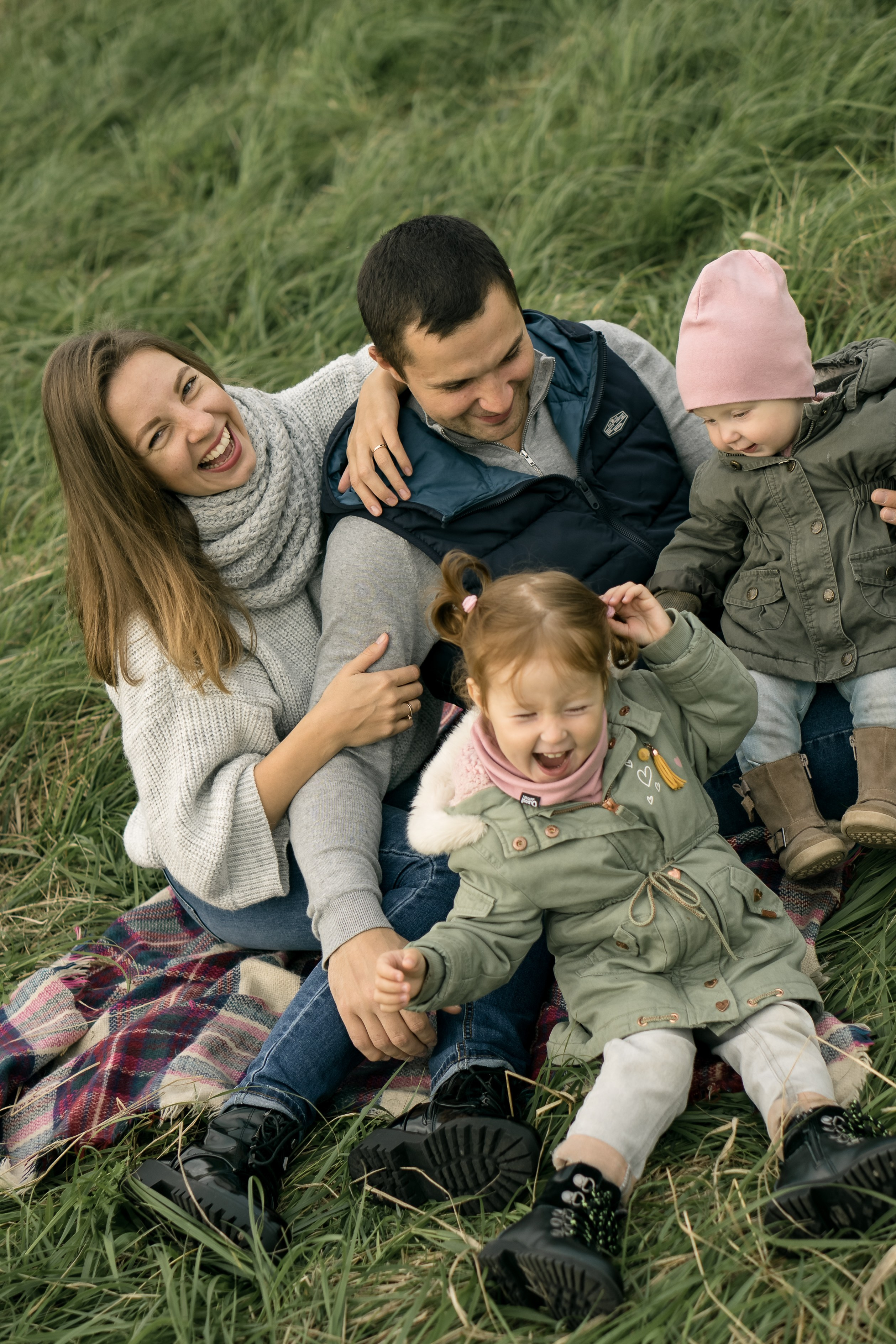 Семья Алеси и Ульяны на природе. Фотограф Ольга Игорева