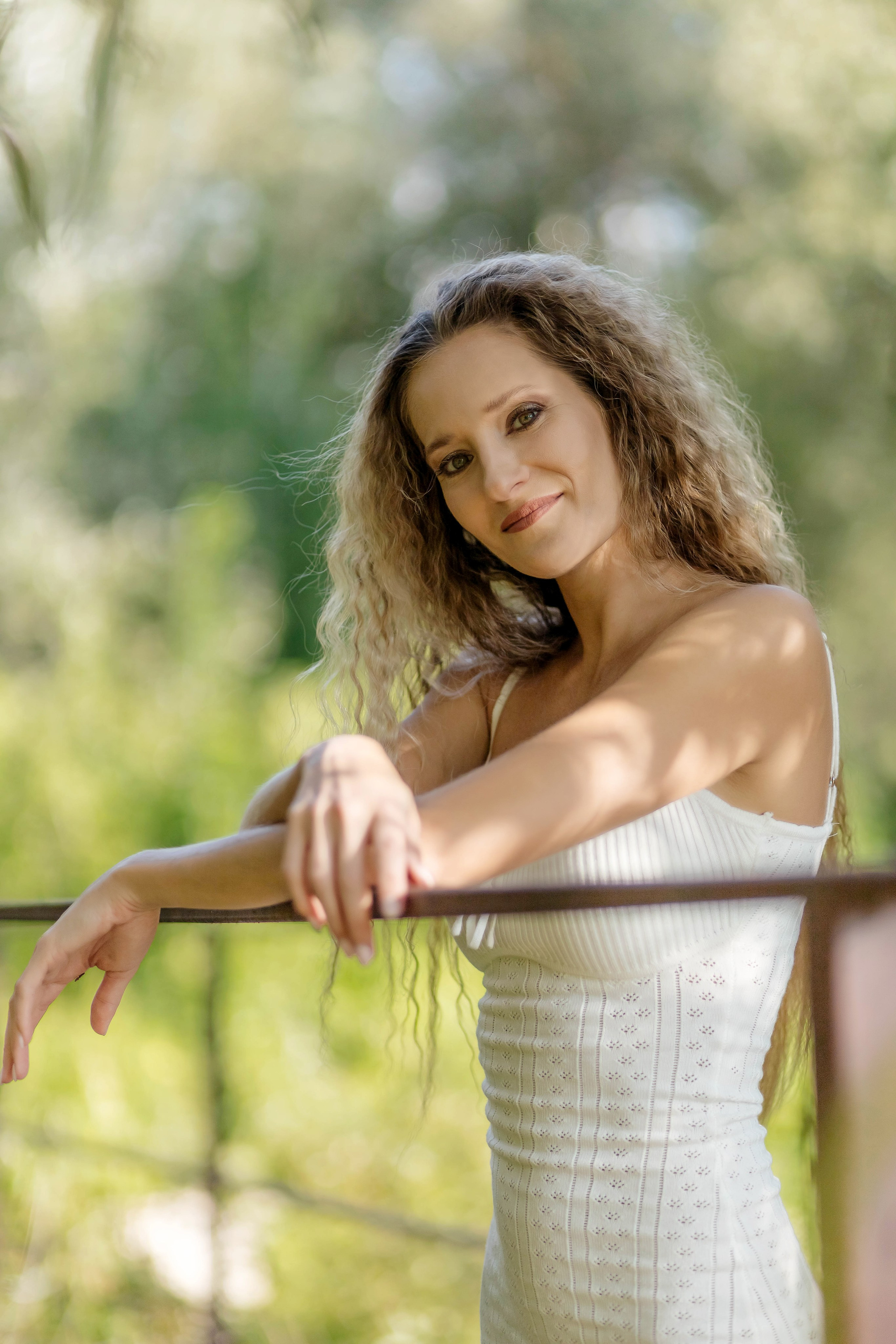 Людмила прогулочная съёмка. Женский фотограф в Оренбурге Ирина Заводчикова