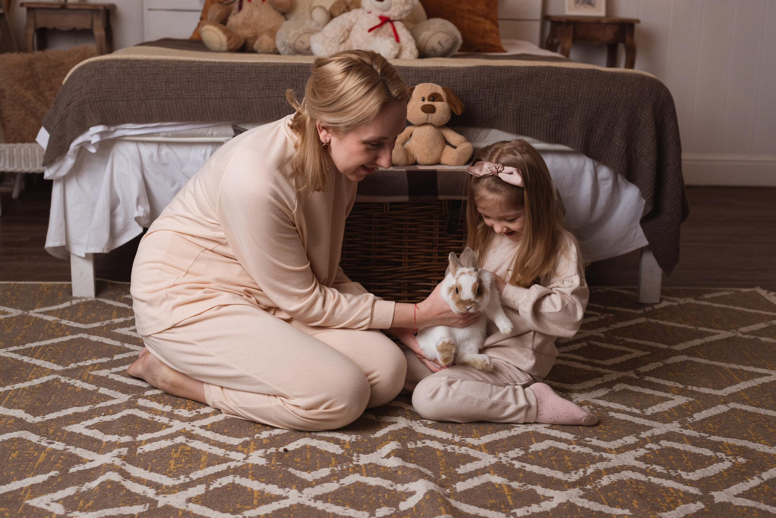 Home photo shoots in Montenegro. Photographer of newborns and children up to a year in Montenegro