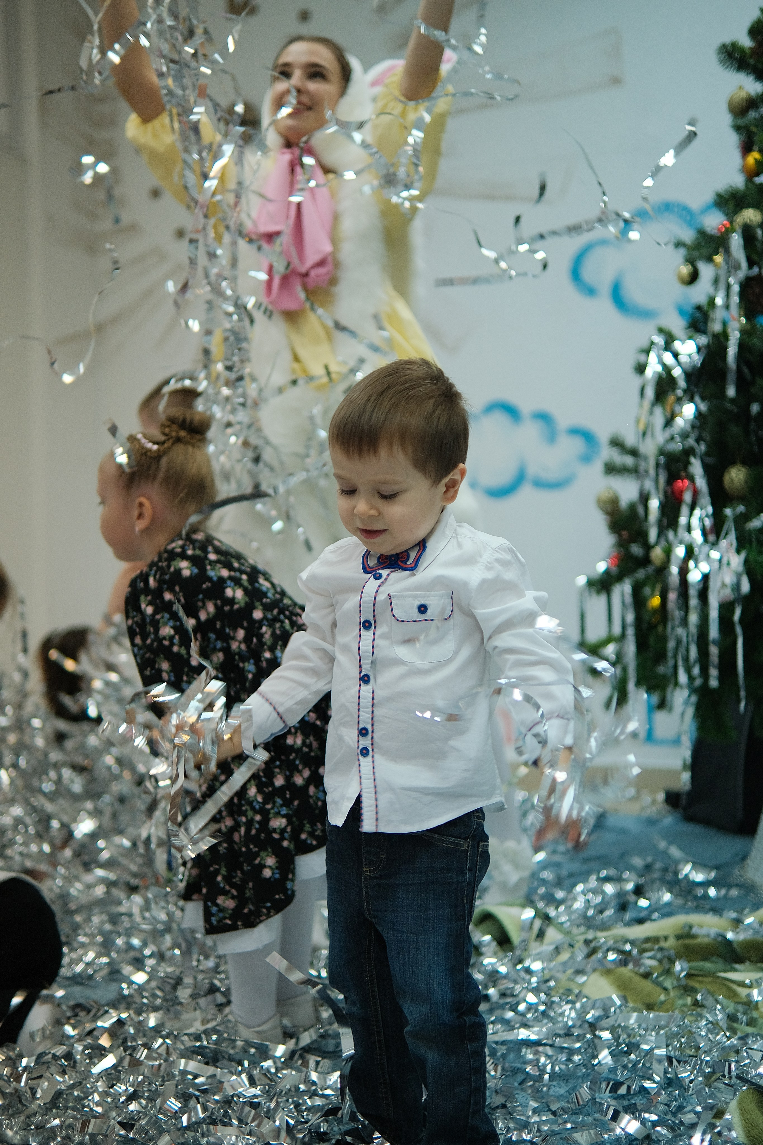 Мир знаний (Новогодний утренник). Serg_film