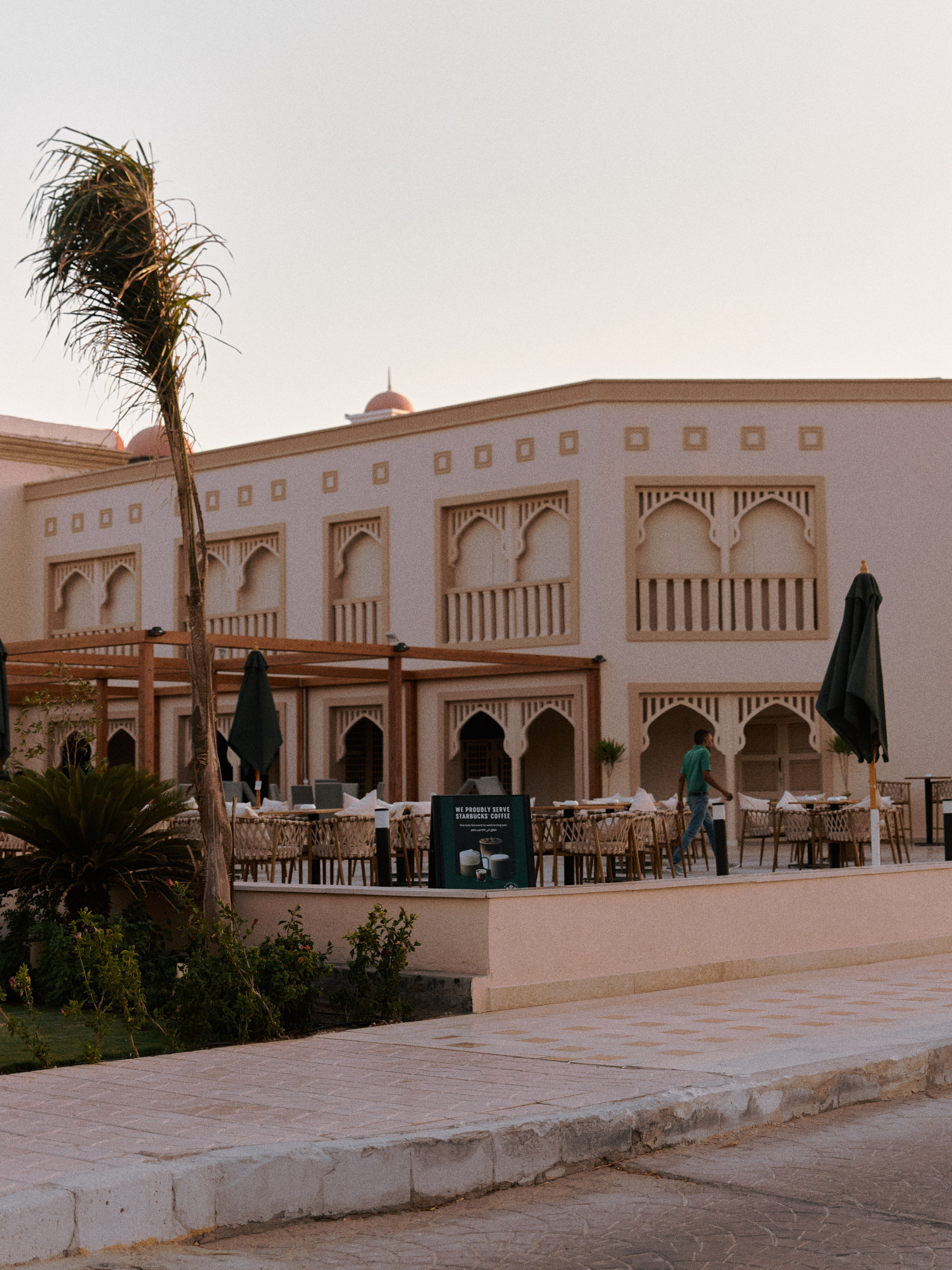 Улицы. Jorgis Talè — photographer, kind person, teacher of arts and other mag