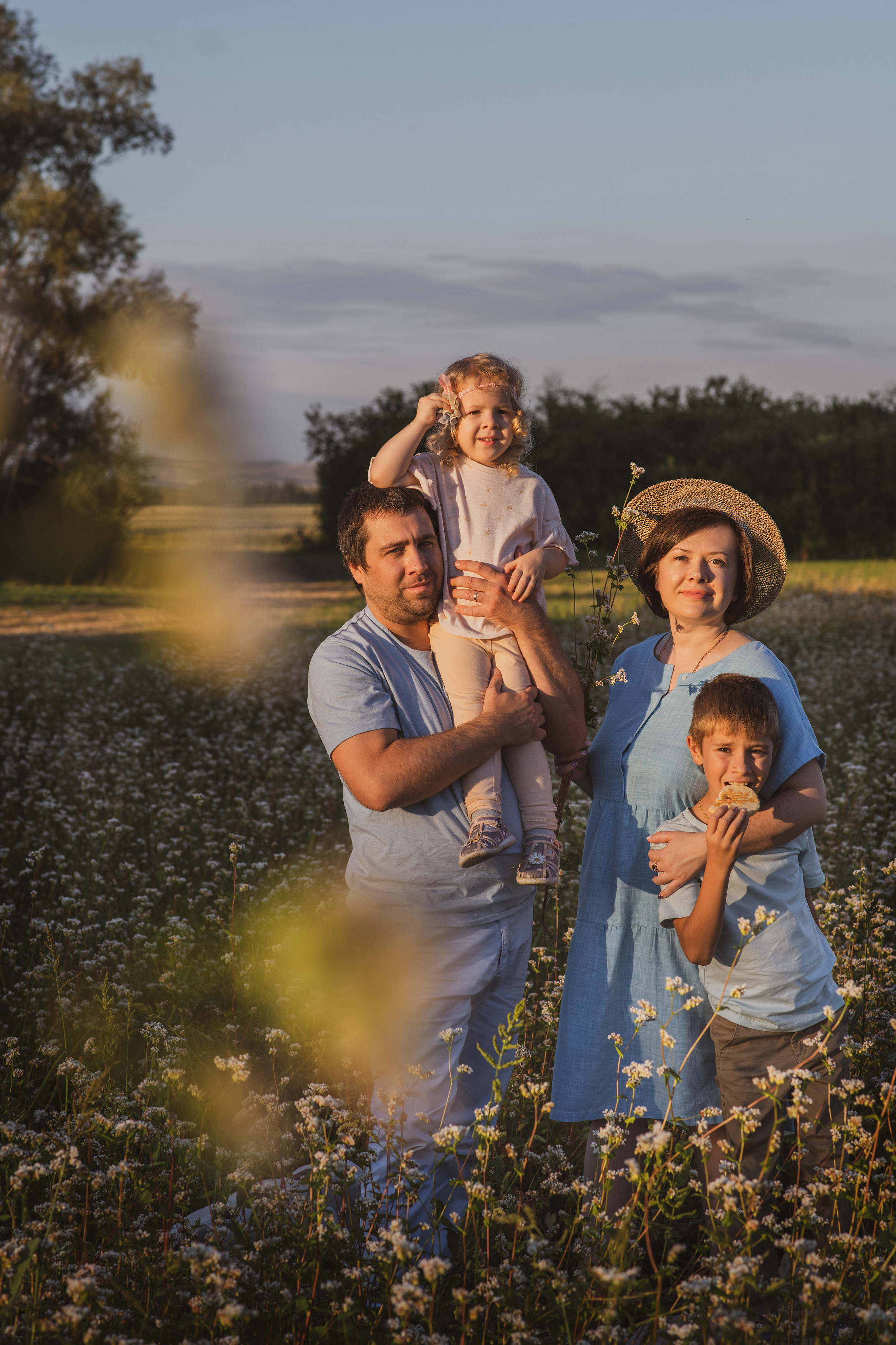 Надежда, Алексей, Павел и Татьяна. Женский, семейный и контент-фотограф в Оренбурге Анна Соловых