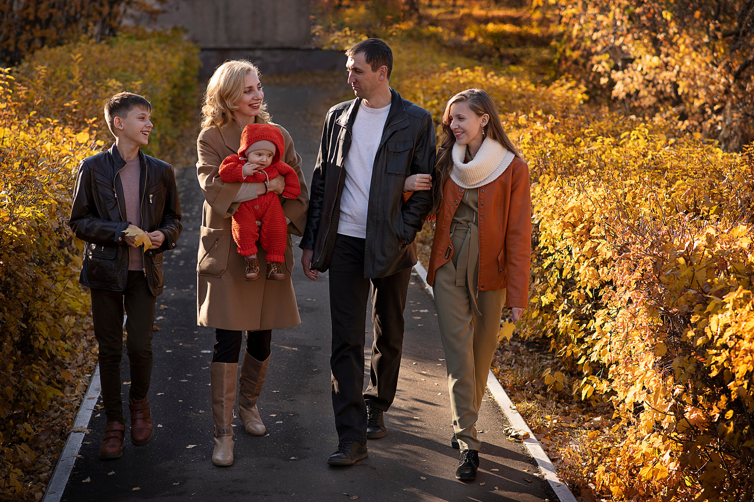 Ксения, Илья, Валерия, Ярослав и Маргарита. Женский, семейный и контент-фотограф в Оренбурге Анна Соловых