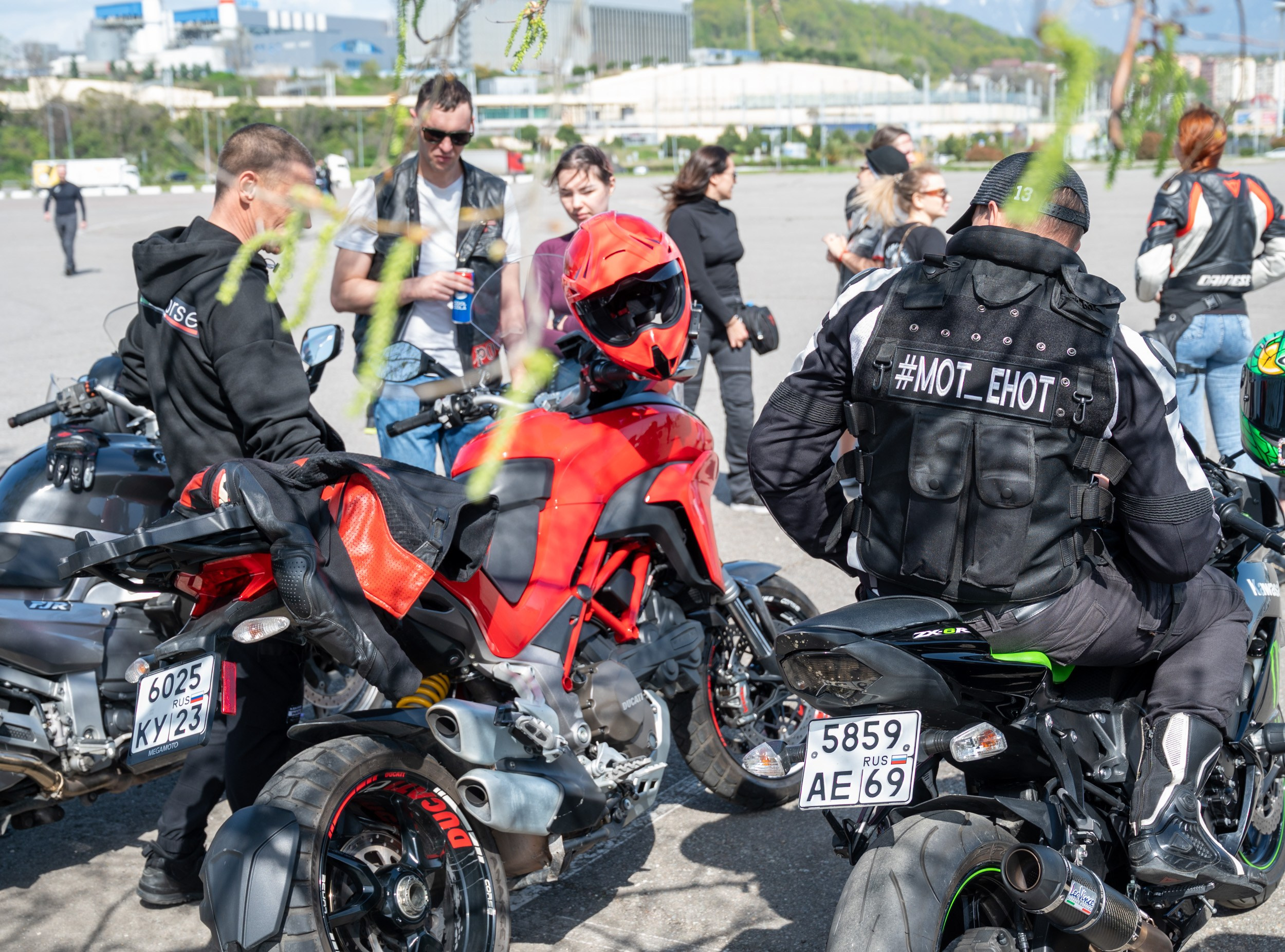 Bad girls sochi 29.03.2025. Фотографирую счастливых людей в Сочи