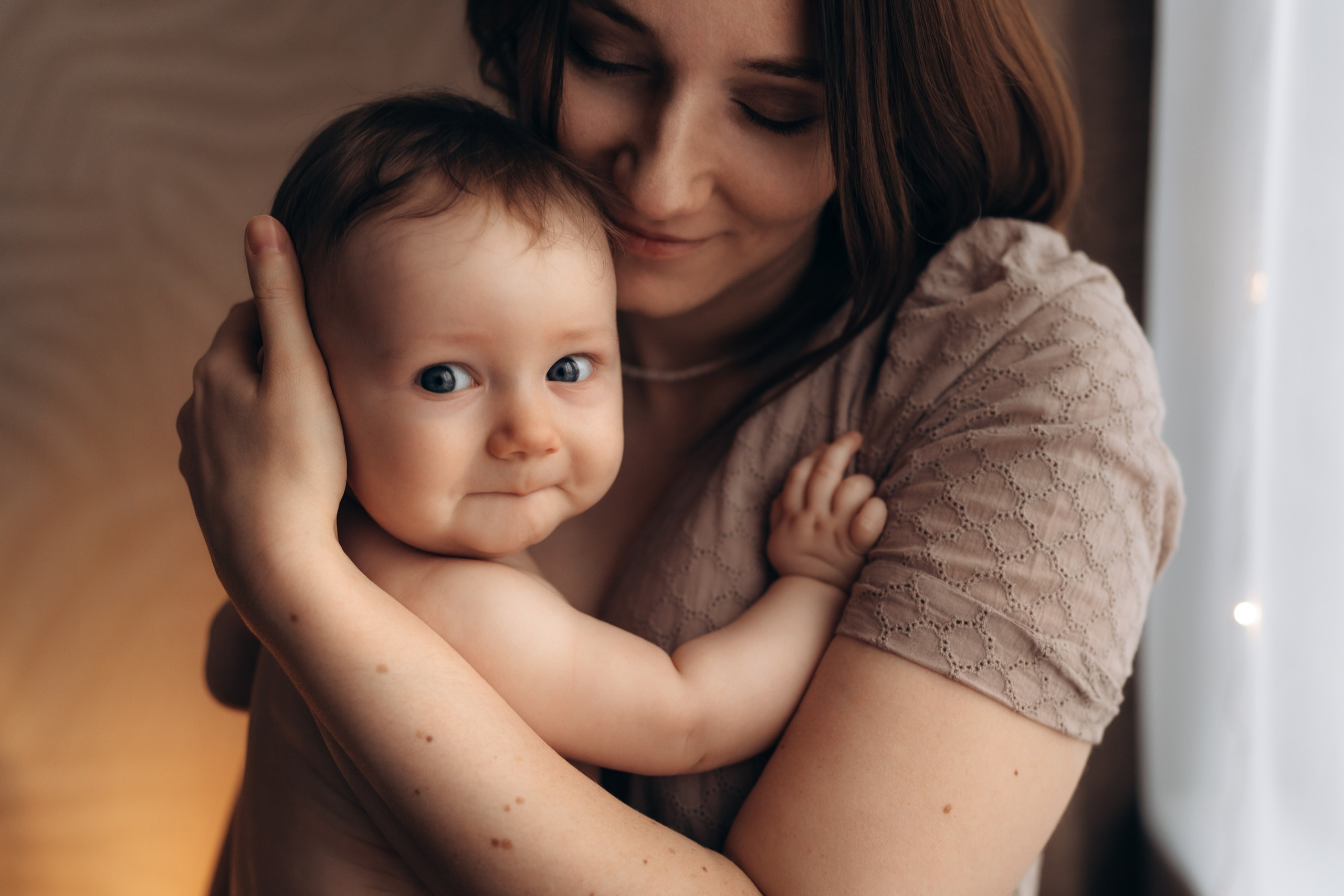 Домашняя фотосессия мамы и дочки. Детский, семейный и ньюборн фотограф в Москве Юлия Шуарт