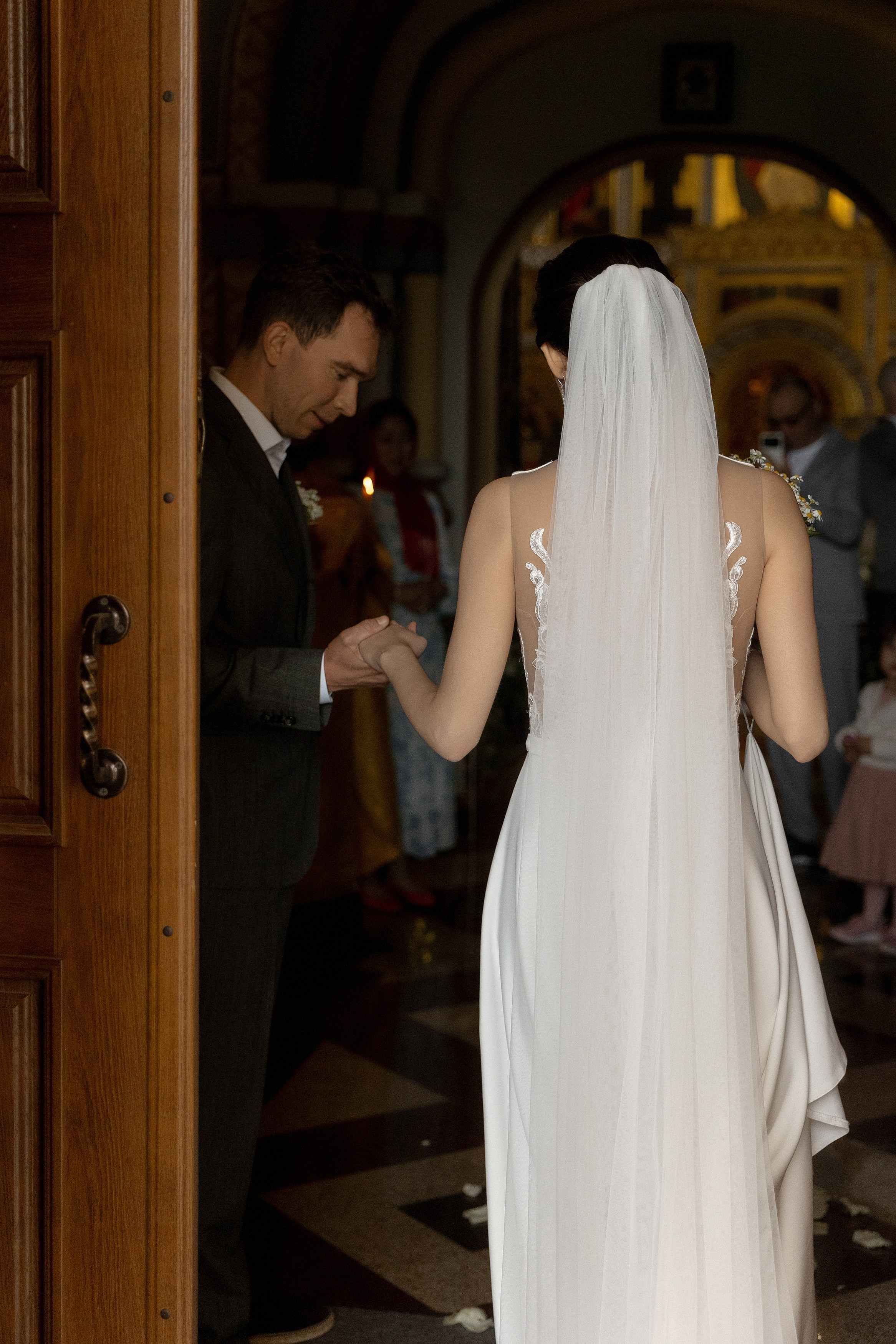 Людмила и Степан. Венчание в Суздале. Свадебный фотограф Аня Милграм