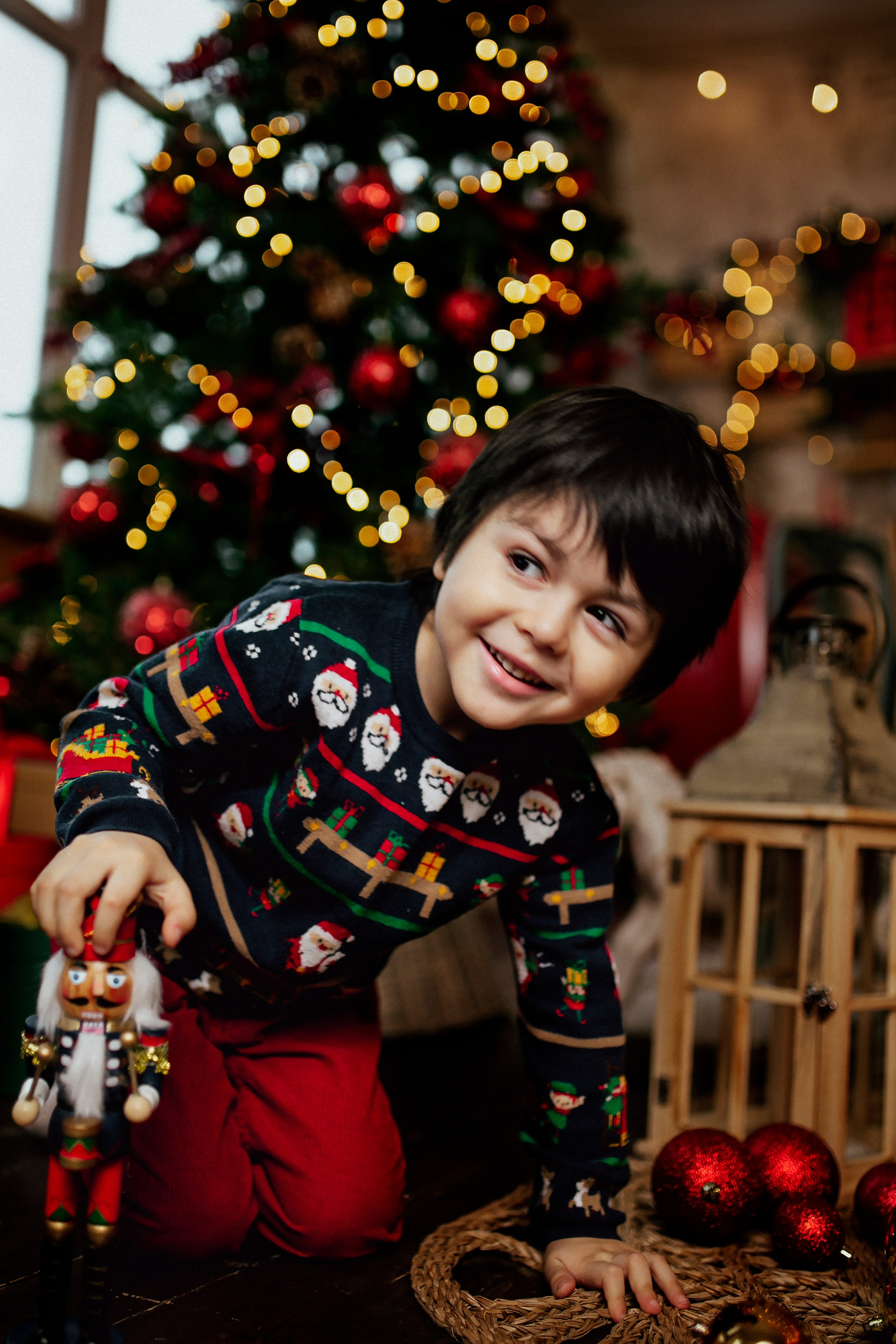 Никита с братишкой и щелкунчиком. Семейный и детский фотограф в Ижевске Анастасия Камариттинова