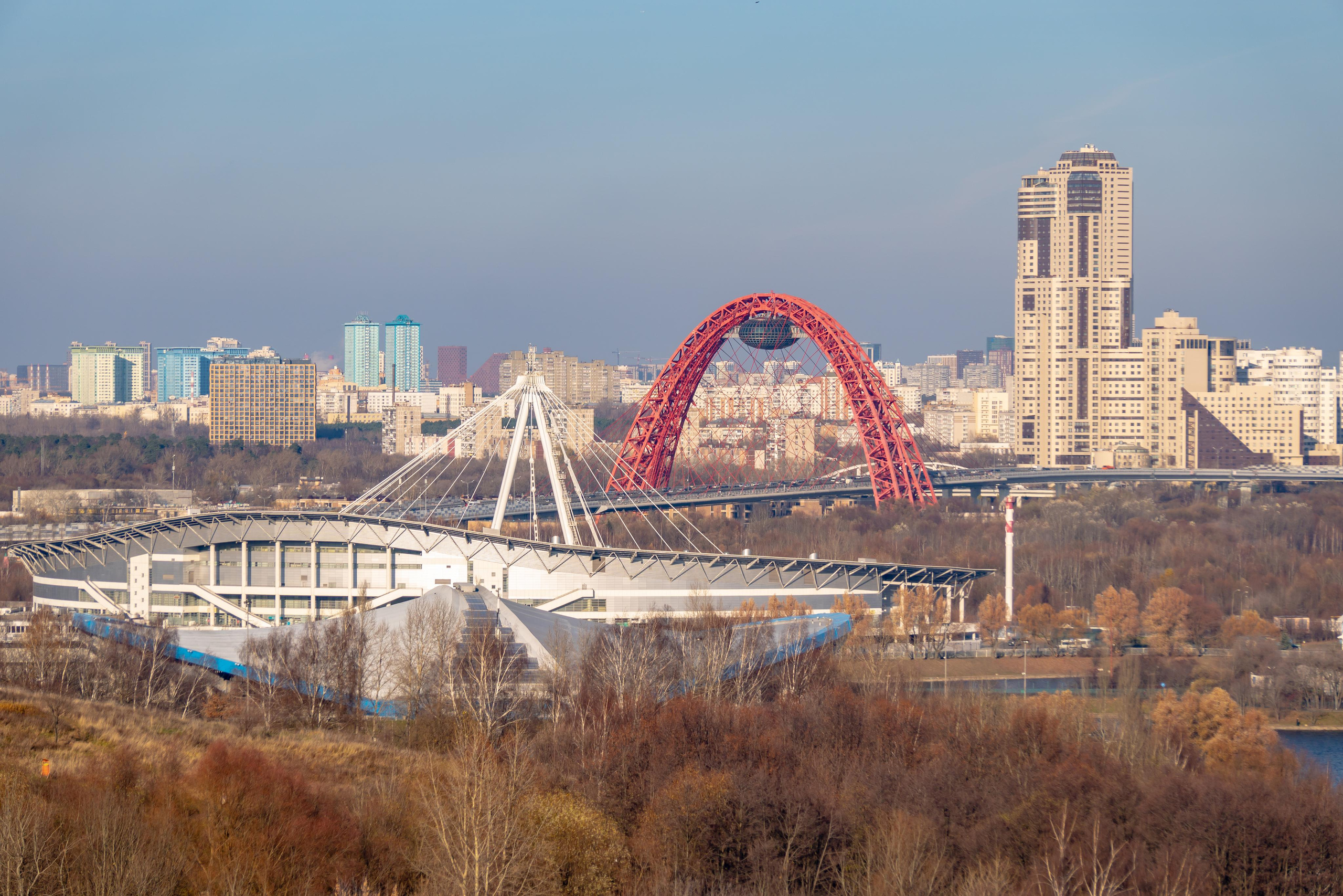 Крылатские холмы, вид на живописный мост