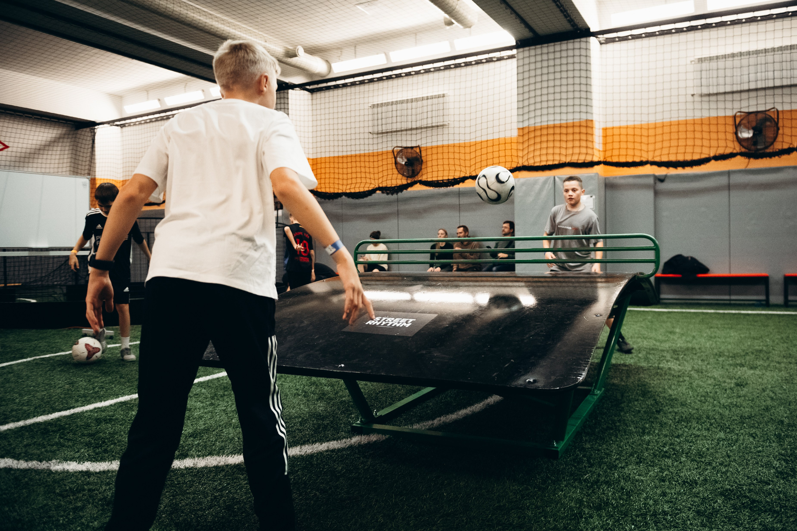 Турнир по футбольному фристайлу, панне и теннисболу