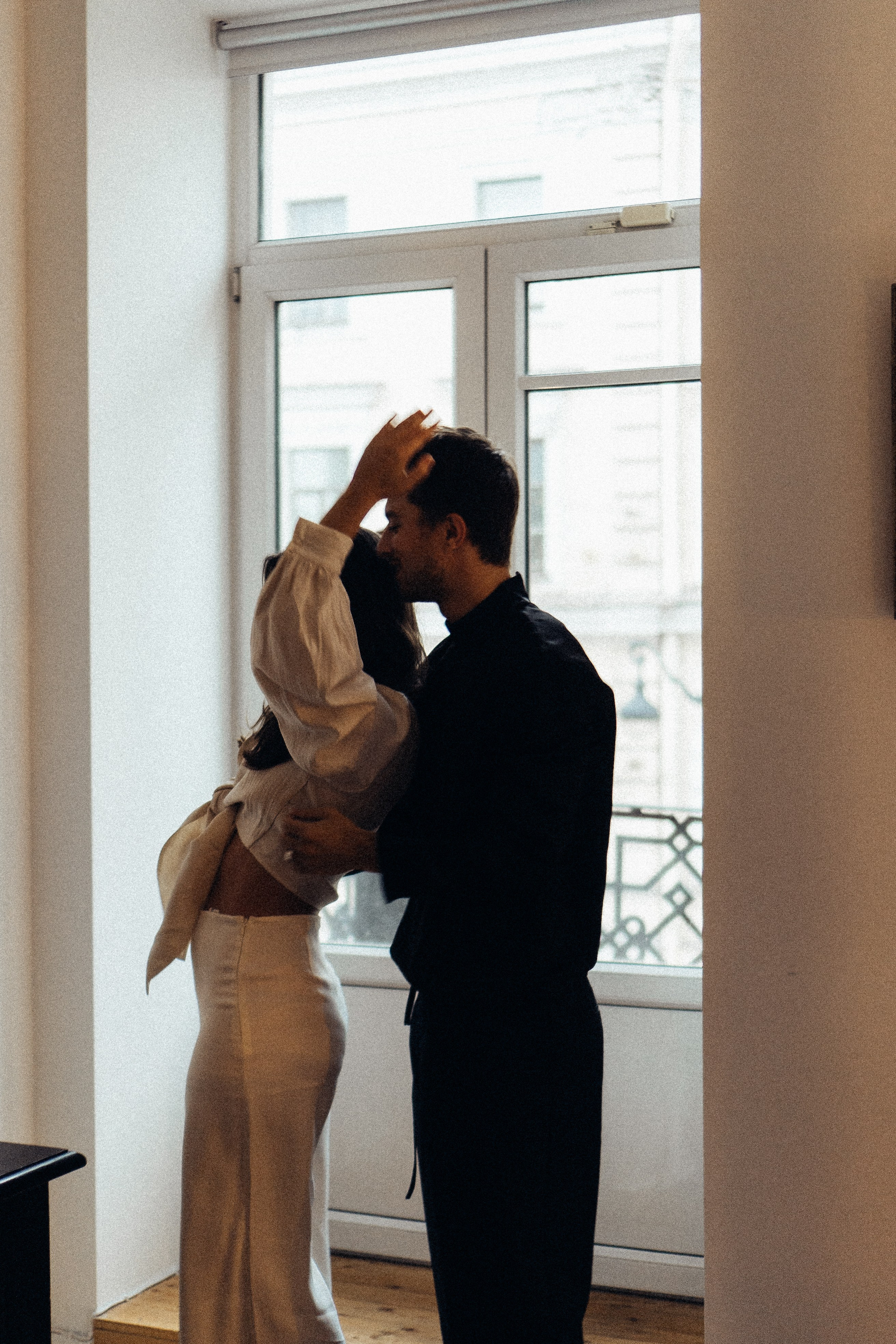 УТРО ЖЕНИХА И НЕВЕСТЫ В ПИТЕРСКОЙ КВАРТИРЕ И СЬЕМКА С СВАДЕБНЫХ ОБРАЗАХ. Профессиональный фотограф, Санкт-Петербург — Виктория Богомолова