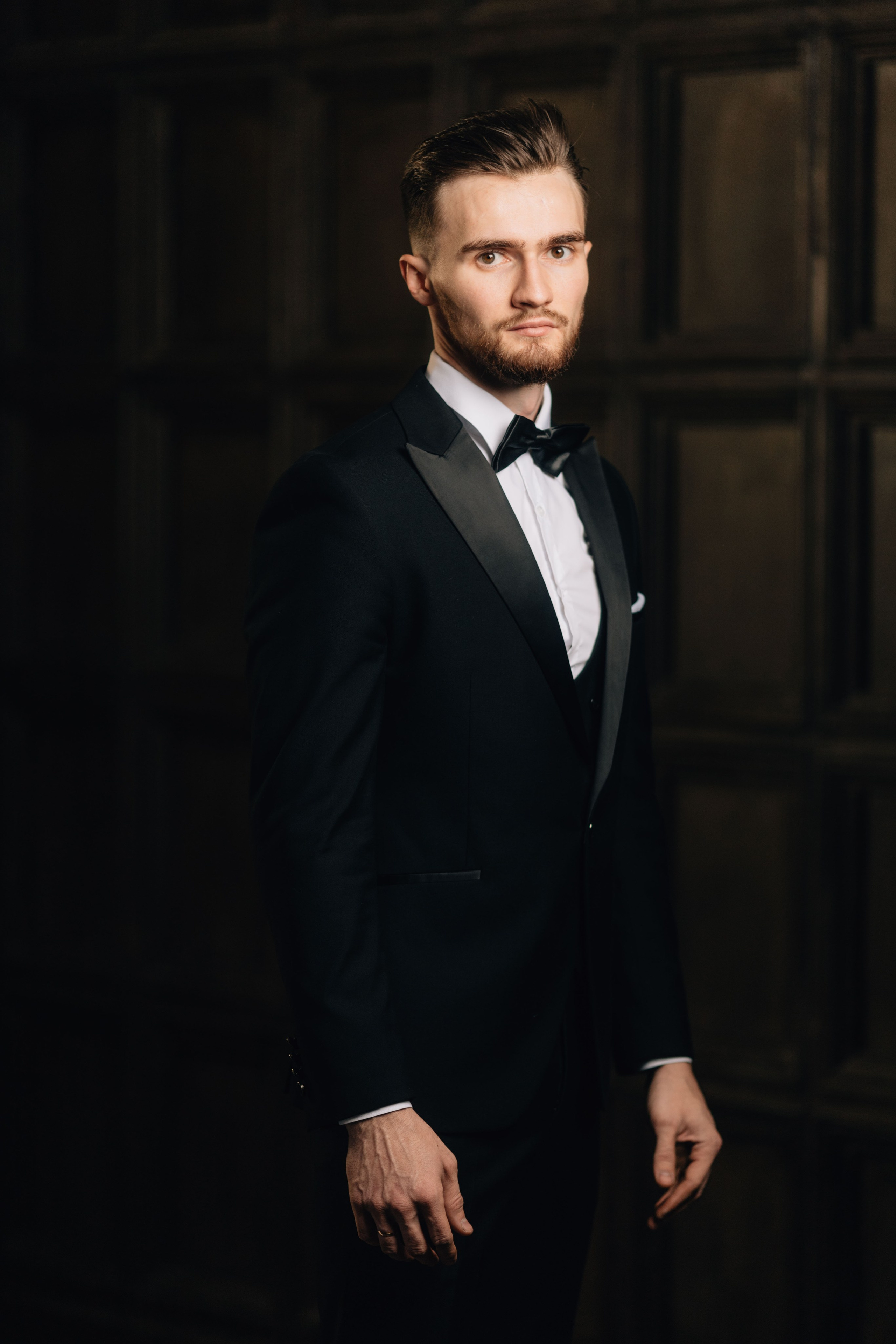 В студии. Свадебный фотограф в Москве Арчылан Николаев