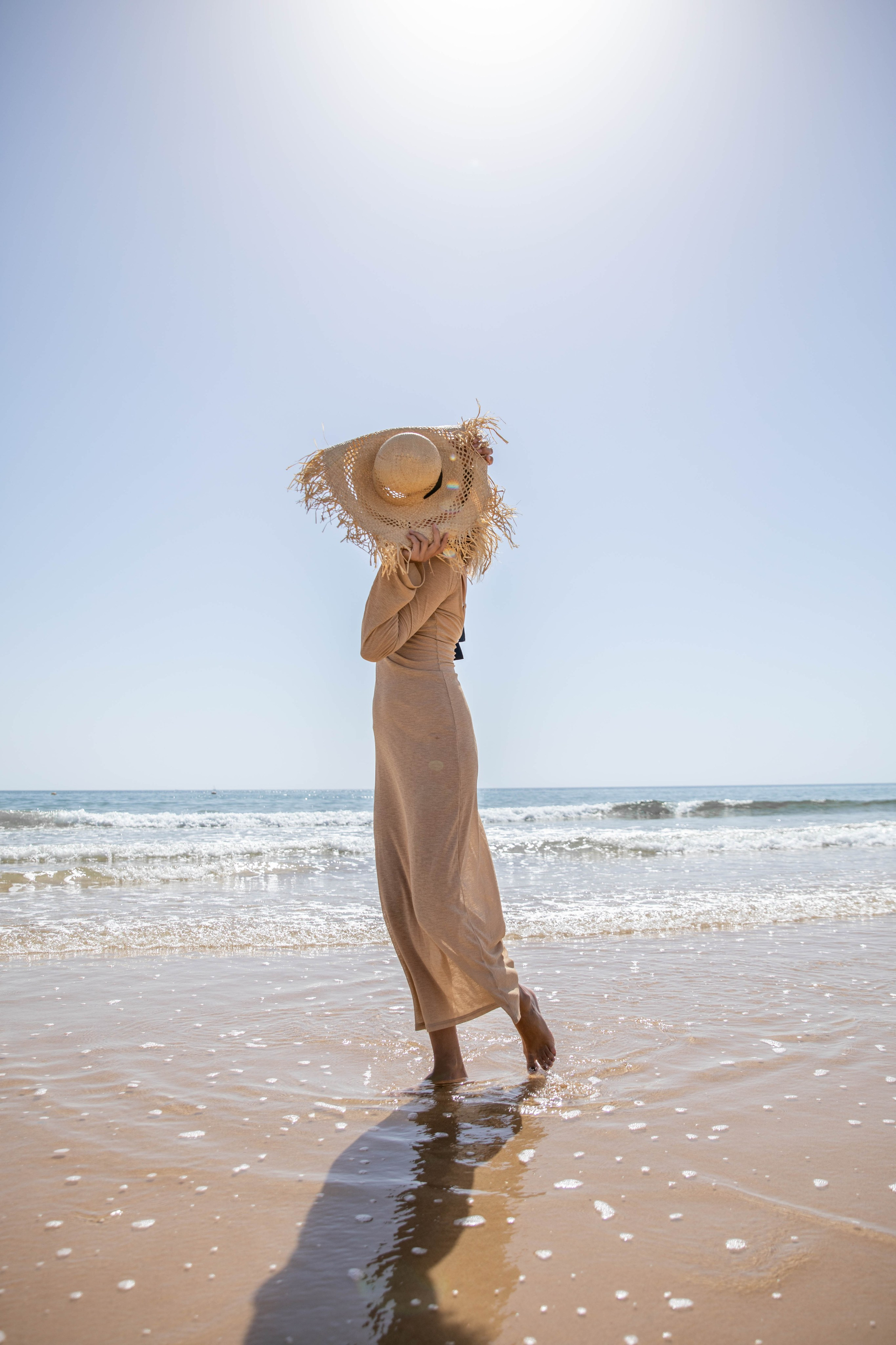 VAVA × Oksana Lomnova — A Creative Collaboration by the Ocean. Professional Photographer in Portugal. Oksana Lomnova