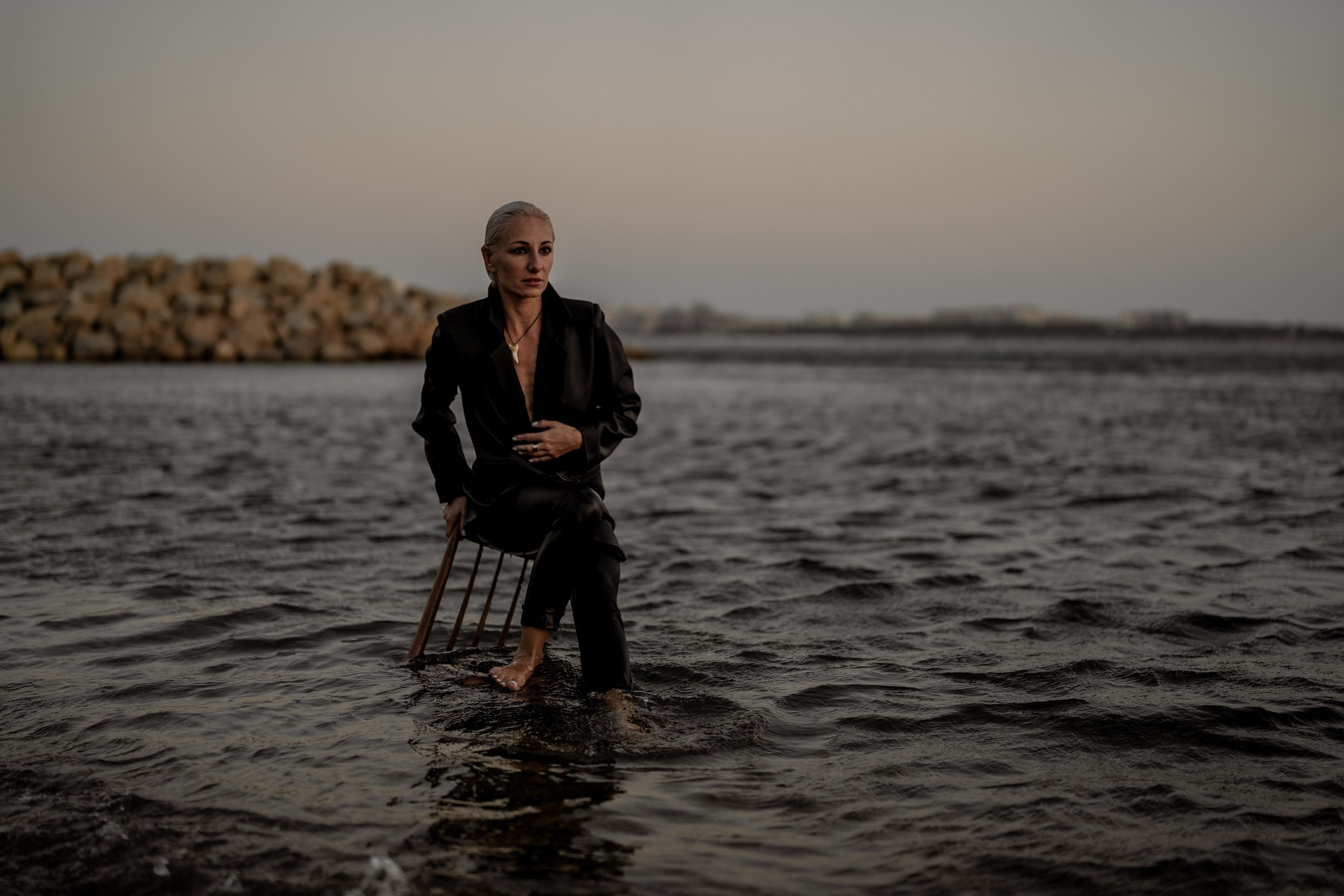 Стул и Море