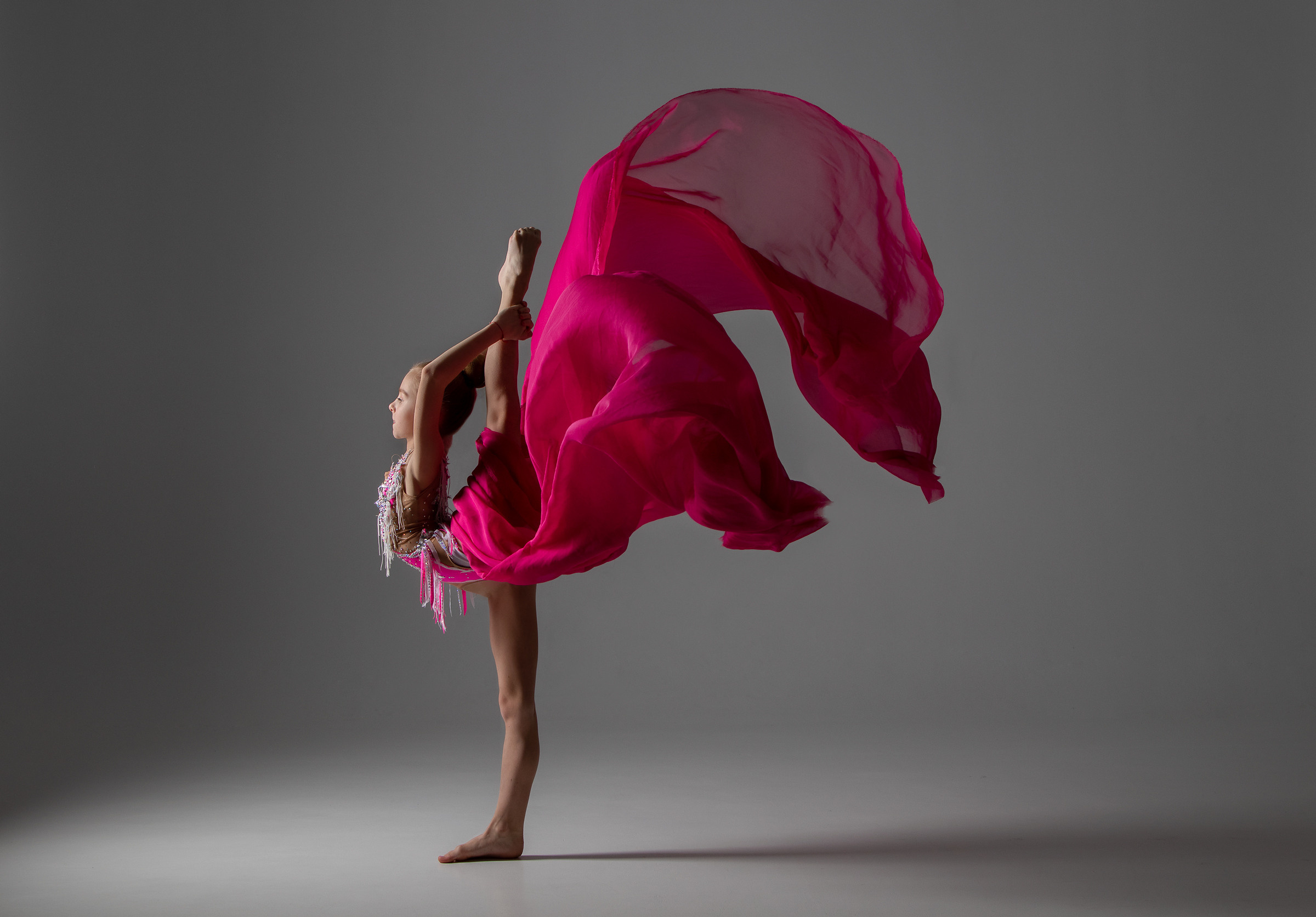 Съемка с тканью. Sport Art Photographer Moscow