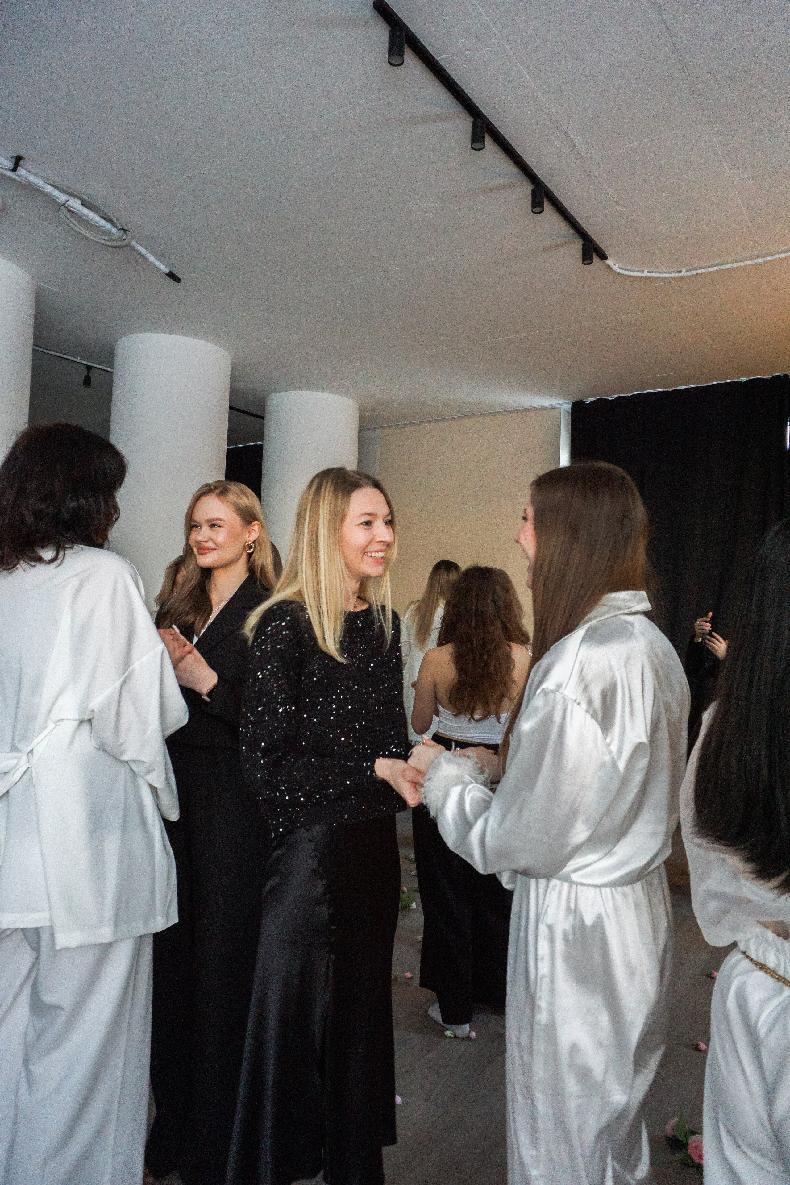 Женское мероприятие. Фотограф