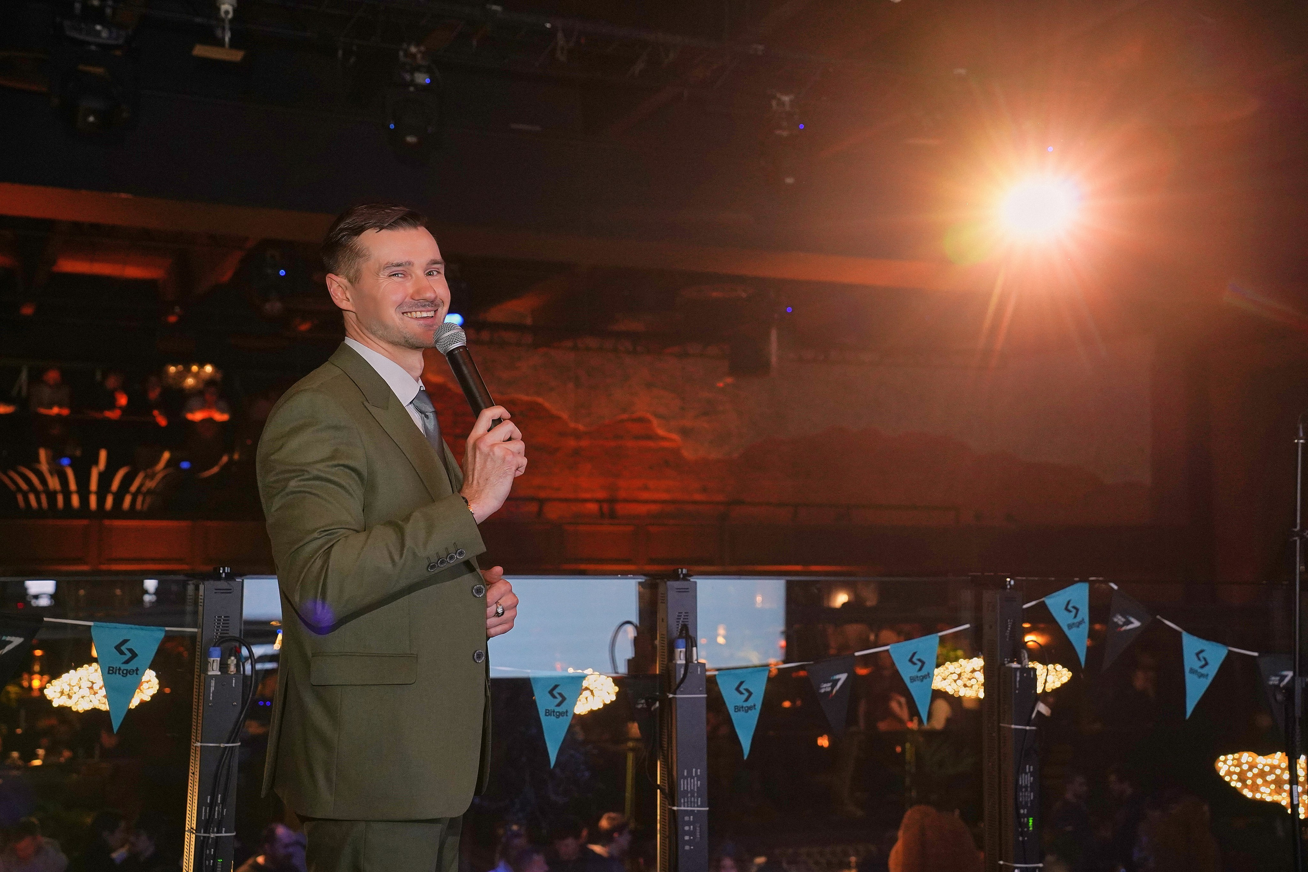 Bitget. Фотограф