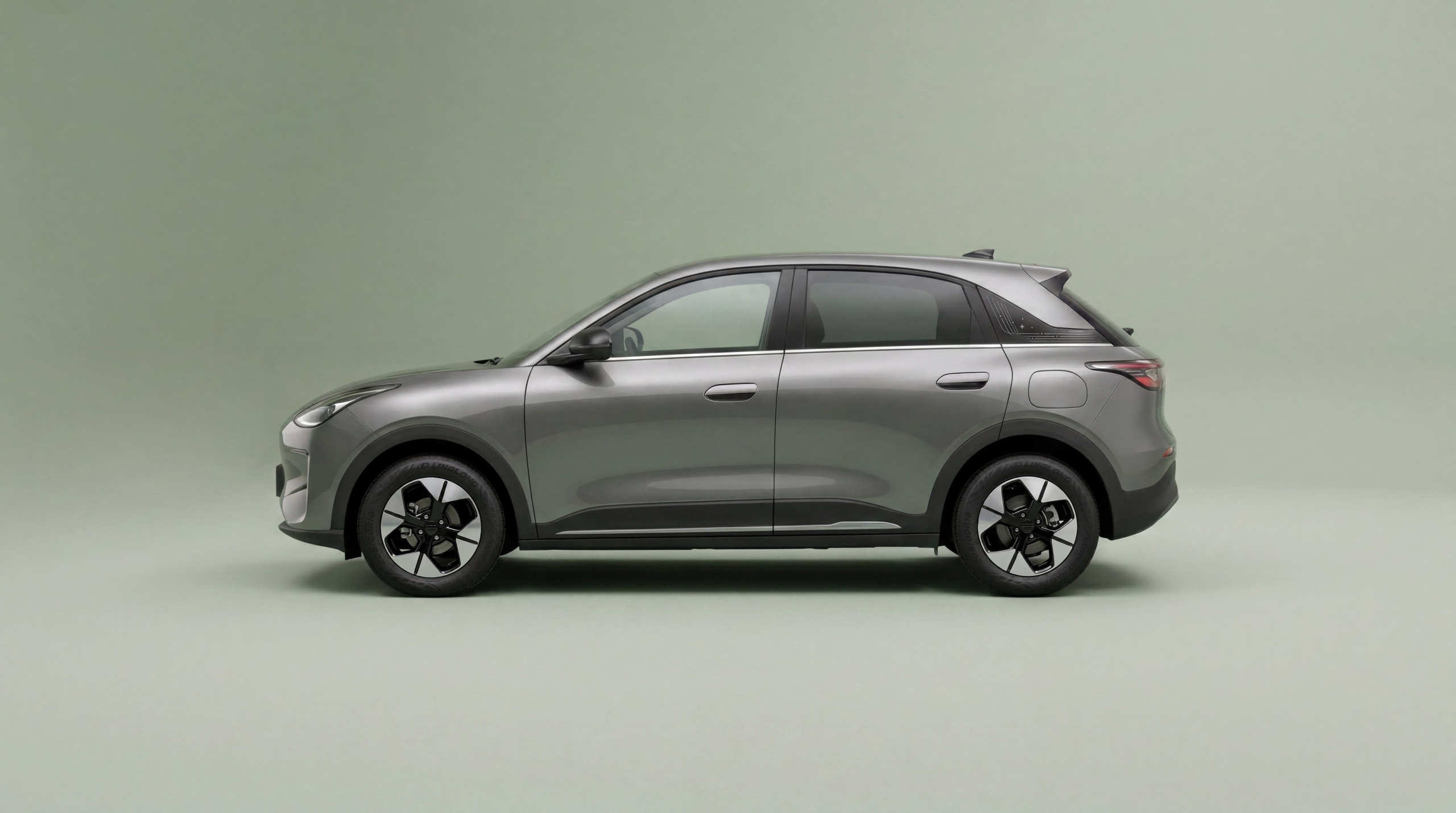 Geely Galaxy EX2. Чен Станислав | Автомобильный фотограф | Алматы, Казахстан