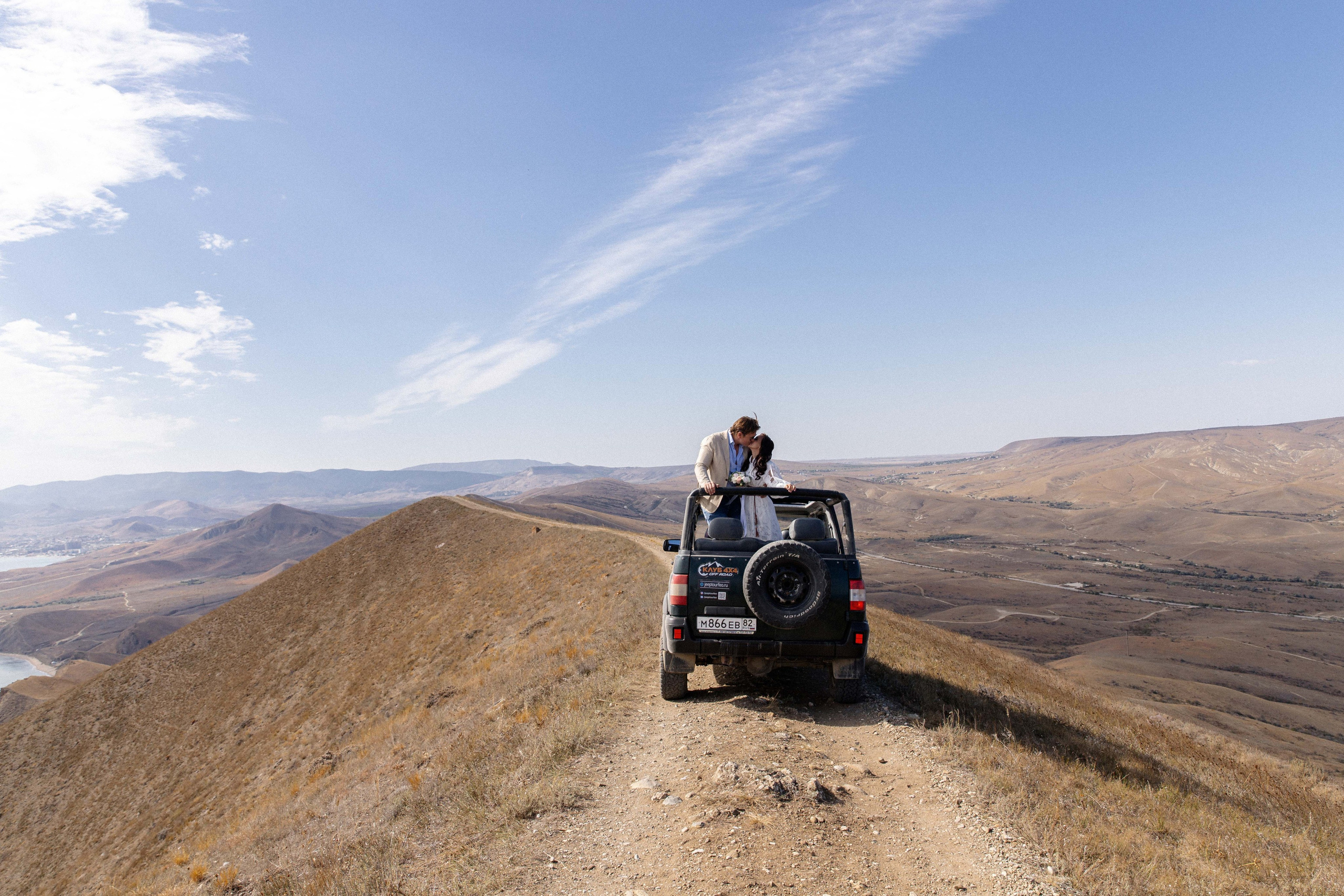 Свадебная фотосессия у моря в городе Феодосия. Свадебный фотограф и видеограф Краснодар, Ростов, Сочи, Новороссийск