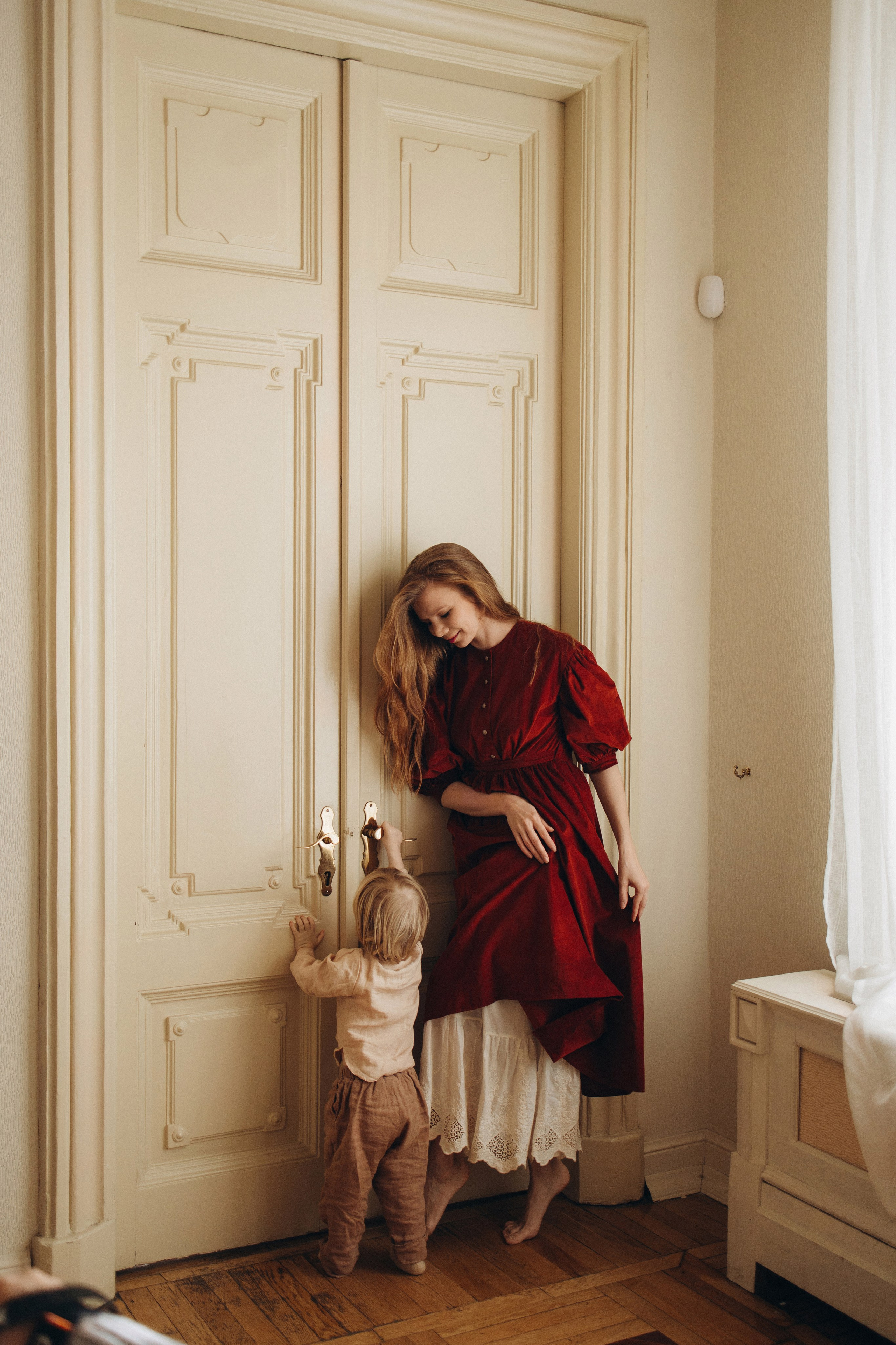 Тоня и Мироша в исторической квартире в центре Москвы. Семейный фотограф в Москве Марина Петра