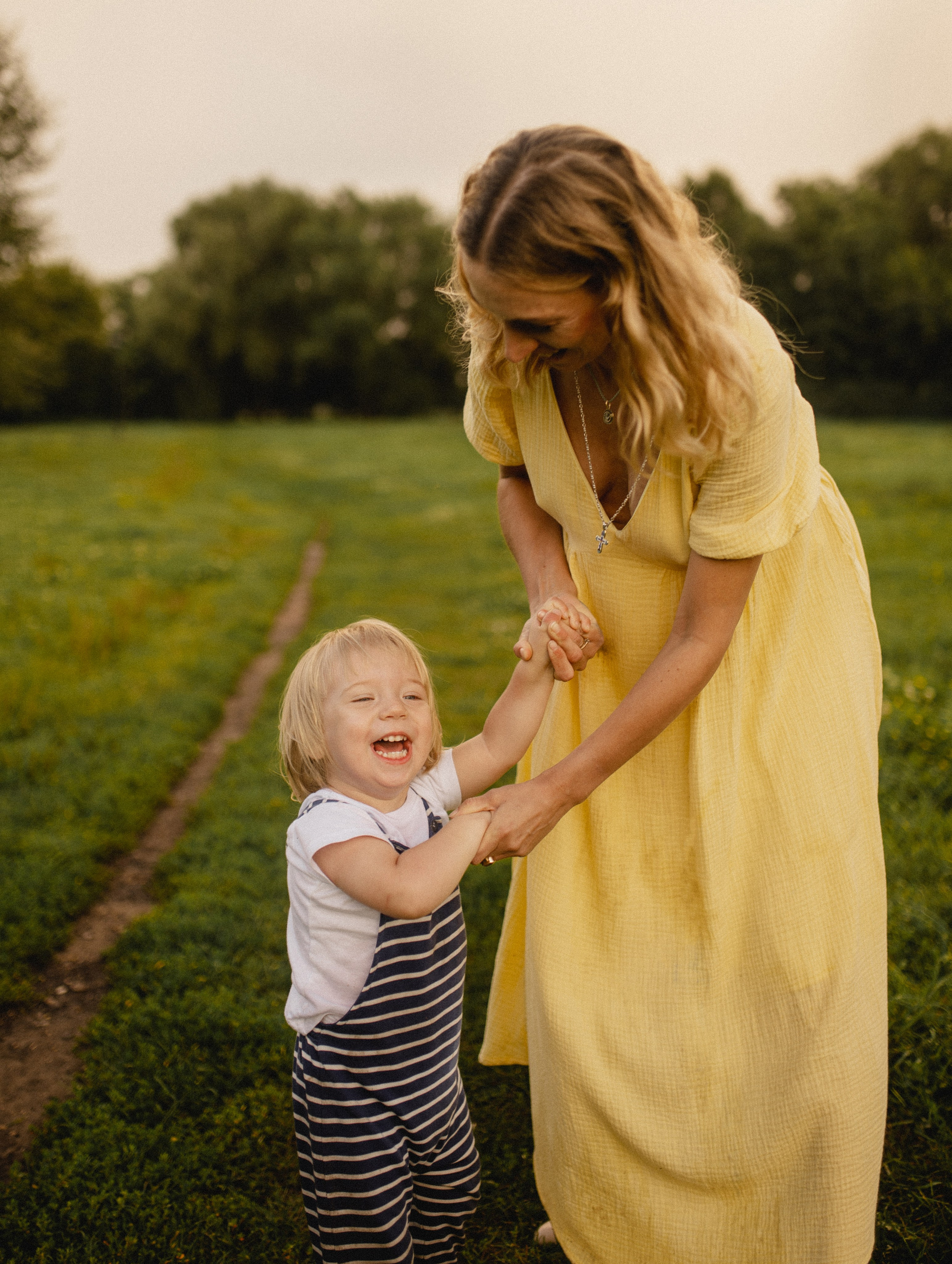 Фотосессия беременности мама и сын. Семейная фотосессия Бутово Москва фотограф Алина Морщагина