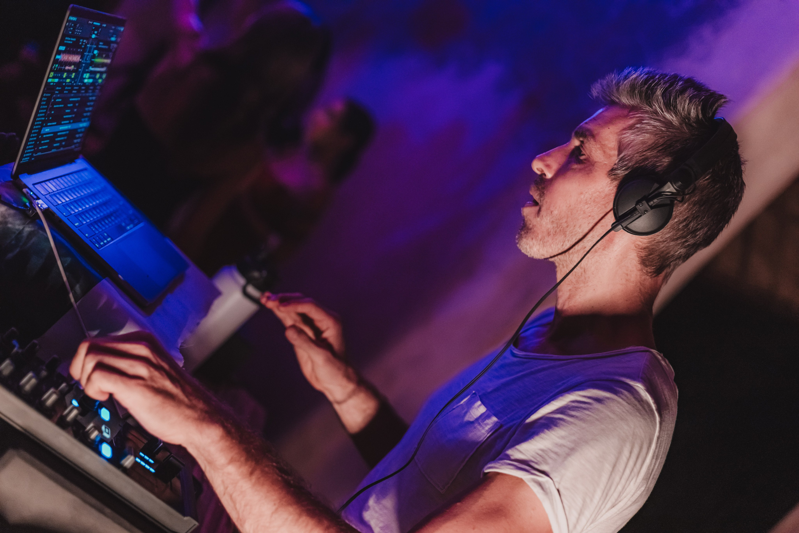 Bhakti Bliss kirtan at Alchemy. Mariam Bagdasaryan