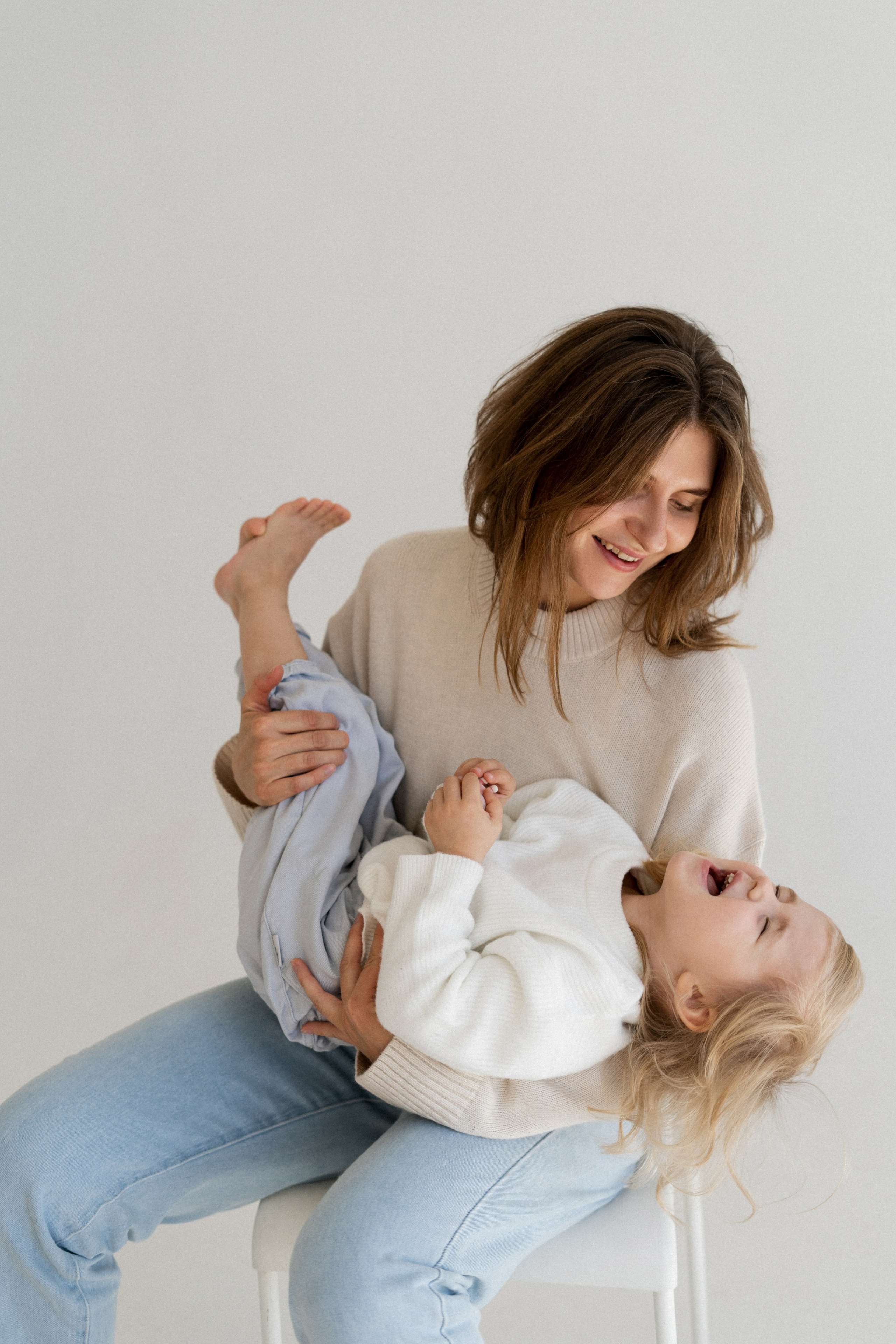 Оля, Артемий, Вера. Главная