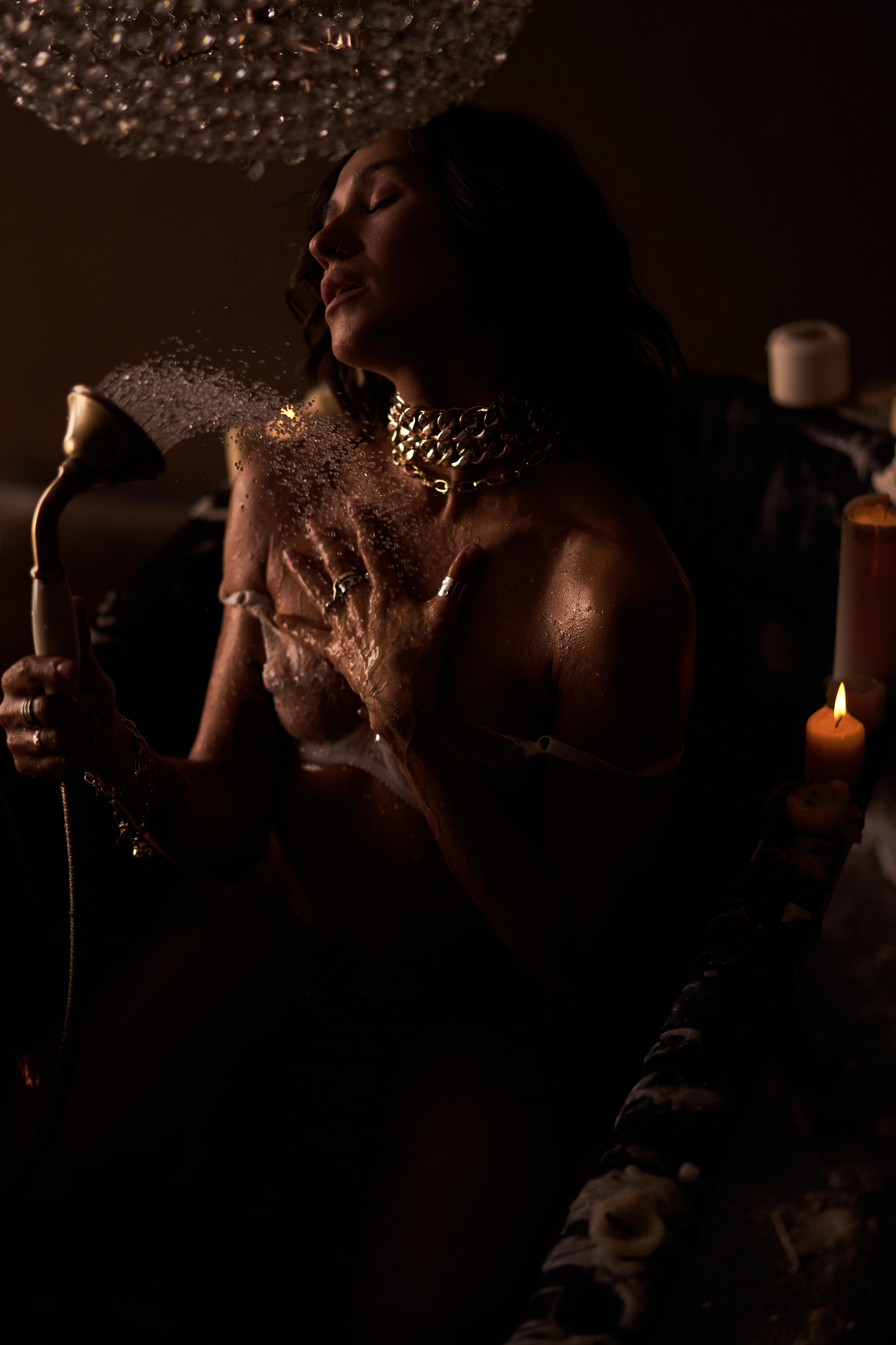 Будуарная фотосессия в студии с водой. Фотограф Екатеринбург Кокшарова Александра