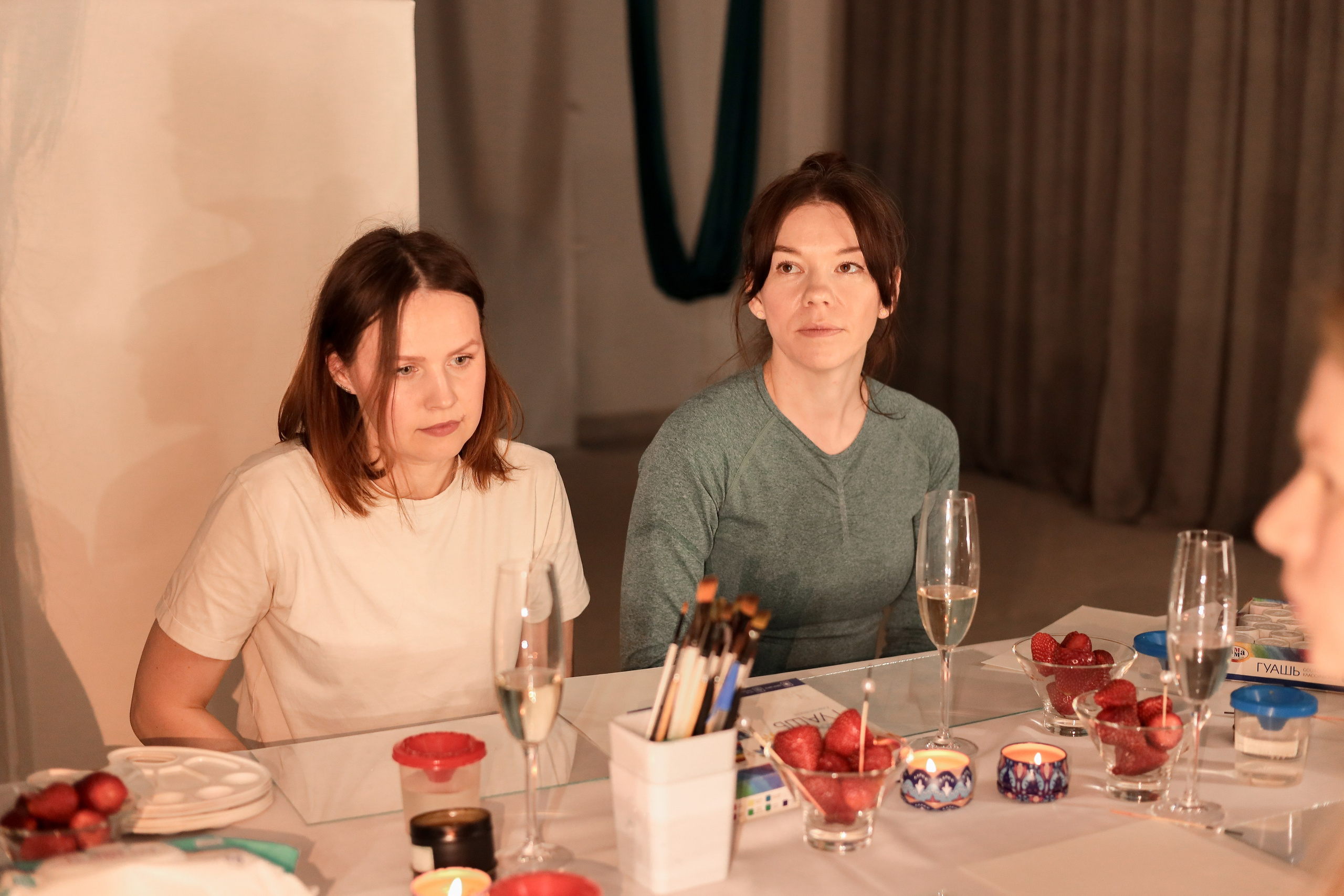 Арт-терапия + аэройога. Фотограф Надршина Лилия