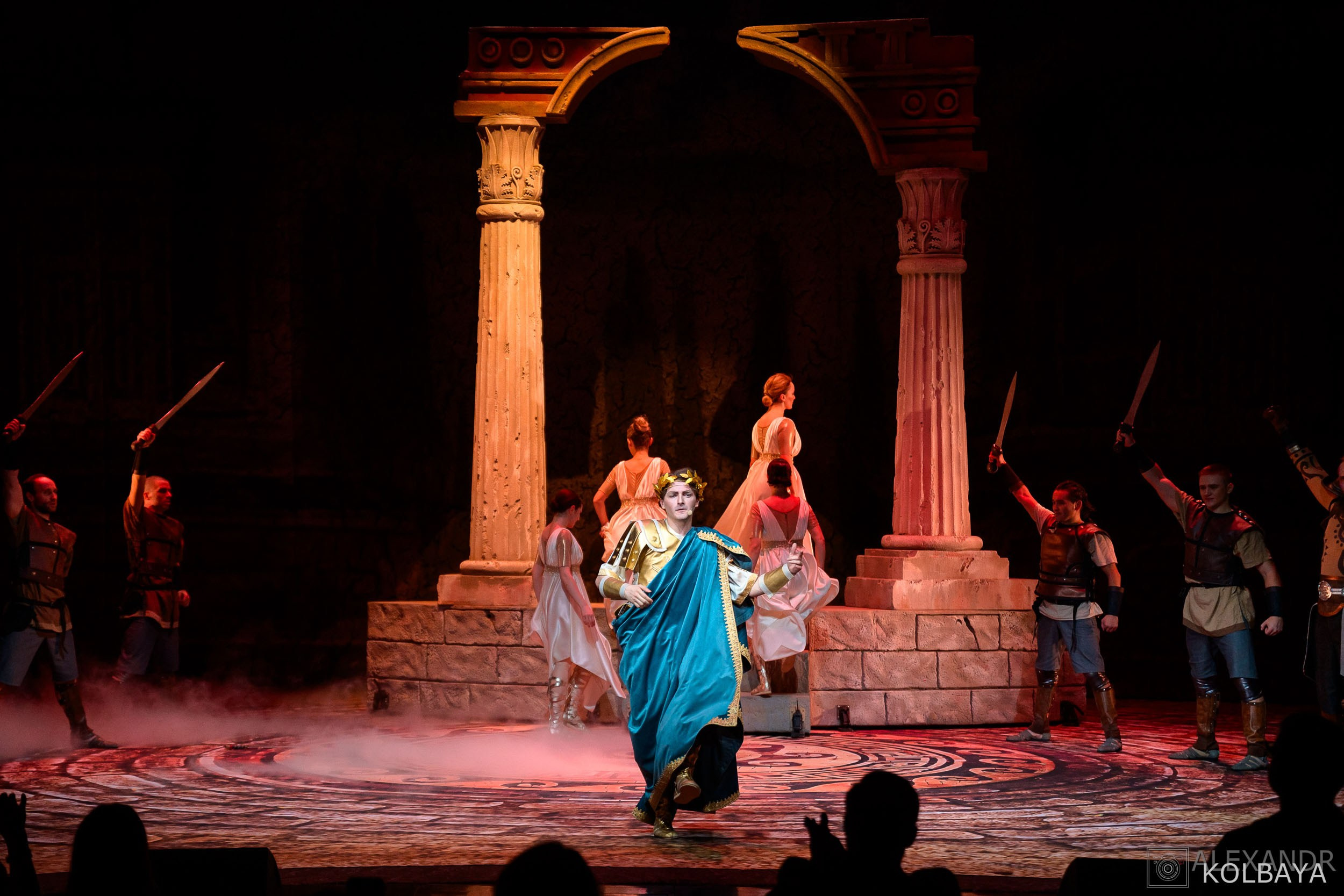 Фоторепортаж со спектакля Гладиатор в Театре Терезы Дуровой. Концертный и театральный репортажный фотограф в Москве Александр Колбая