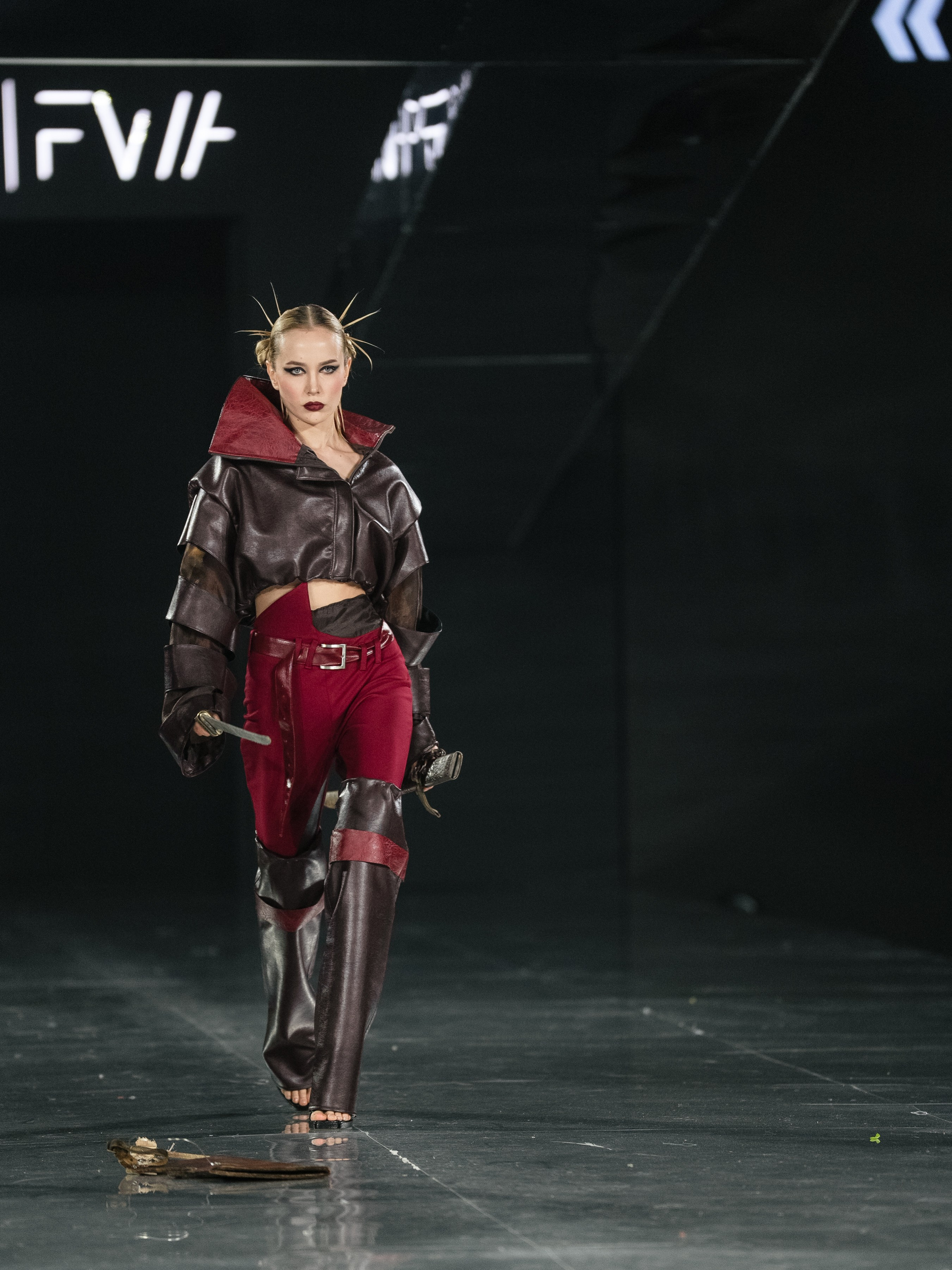 Visa Fashion Week SAKH. Сайт Алматинского НЮ АРТ, будуар и фэшн фотографа Дениса Карпенко