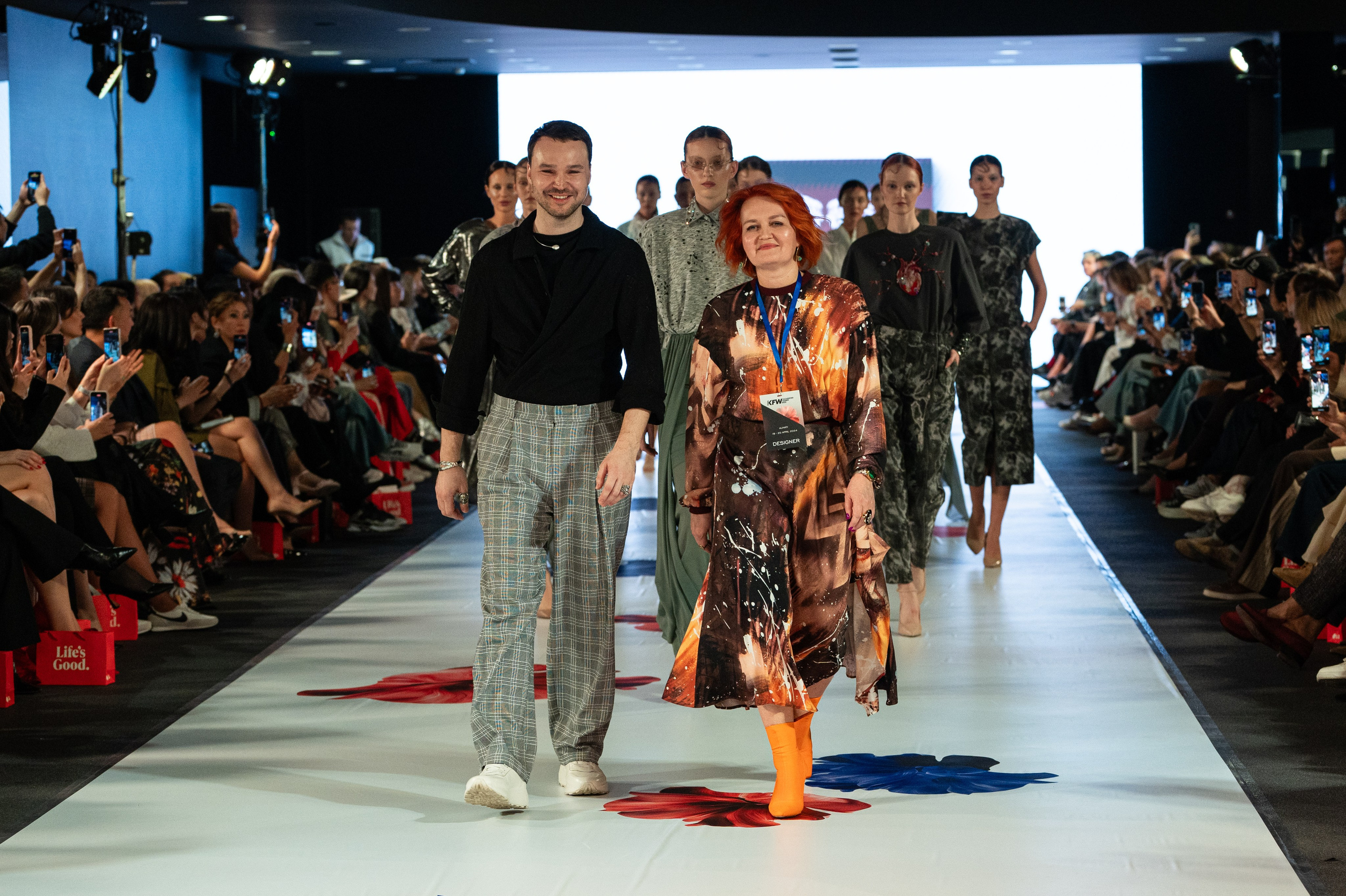 Дизайнеры Wings Studio. Сайт Алматинского НЮ АРТ, будуар и фэшн фотографа Дениса Карпенко