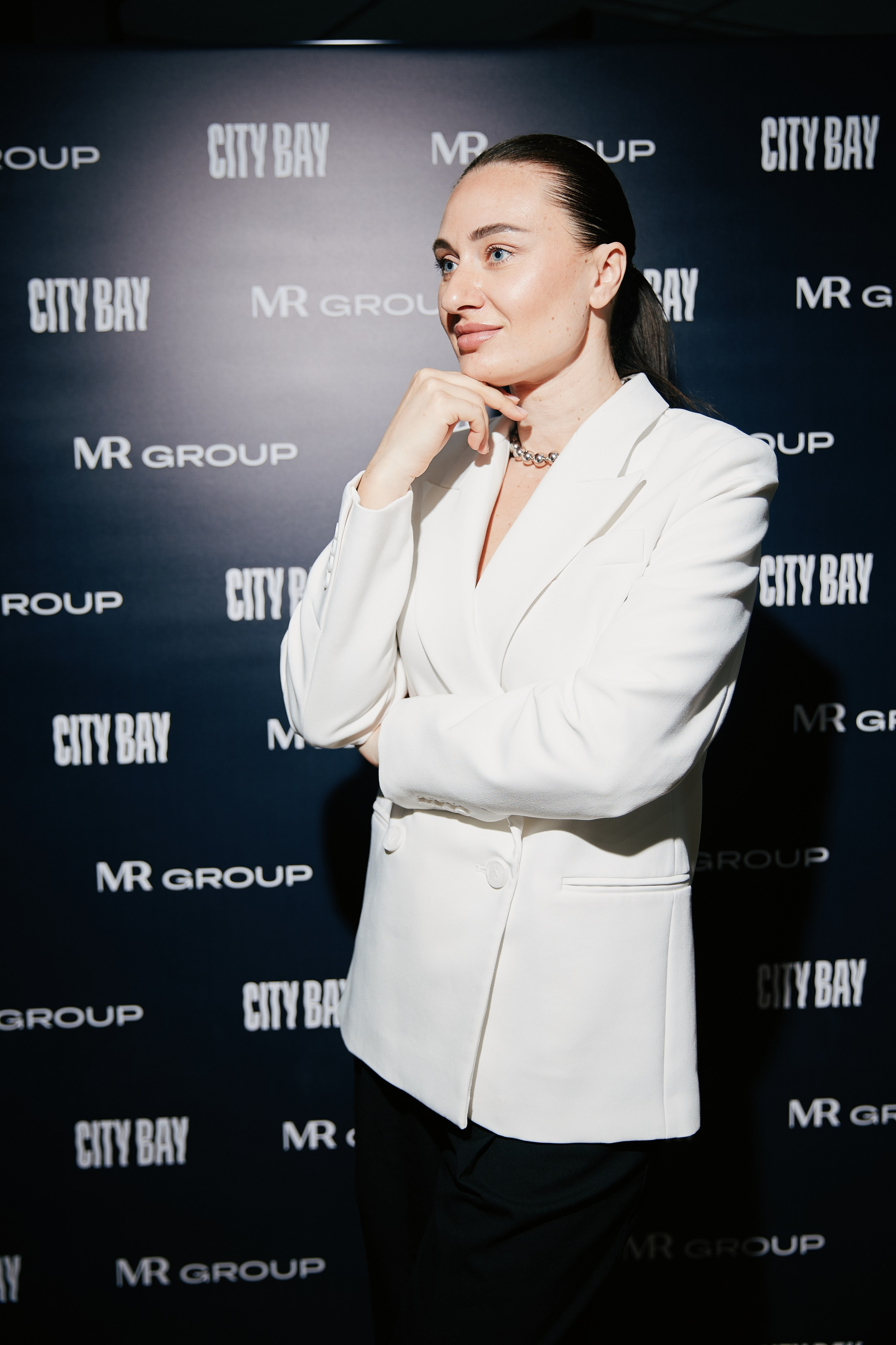 Презентация MR Group в ibis 23.04. Свадебный репортажный фотограф краснодар максим дремов дрёмов фотосессия студия цена