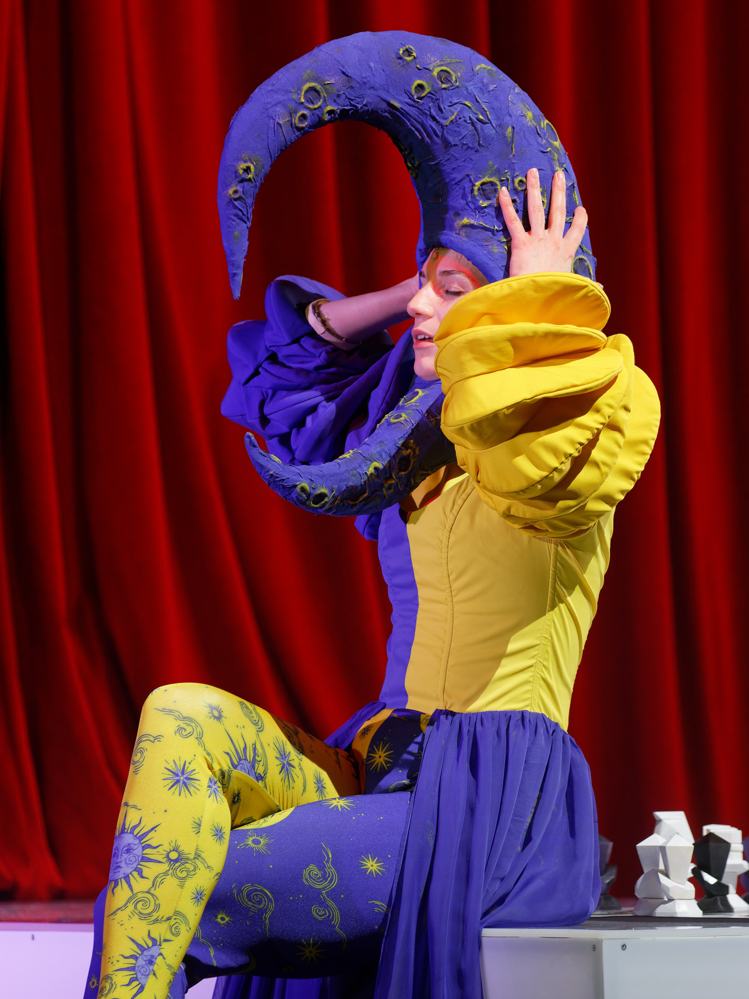 Любовь к трем апельсинам_Чехов Центр. Фотограф. г. Южно-Сахалинск. Олег Толстов