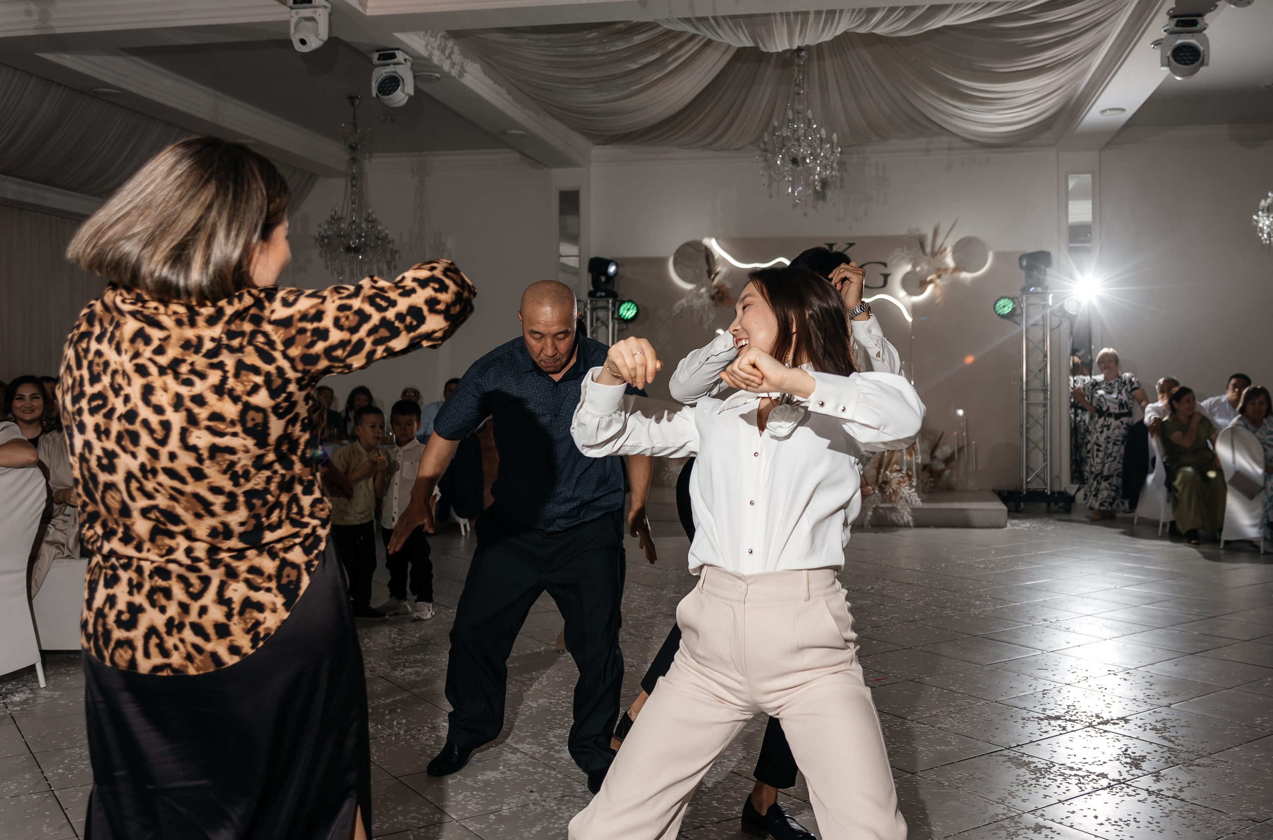 Кайрат & Гузель | 03.08.24. Свадебный и семейный фотограф в Омске Евгения Хакимова