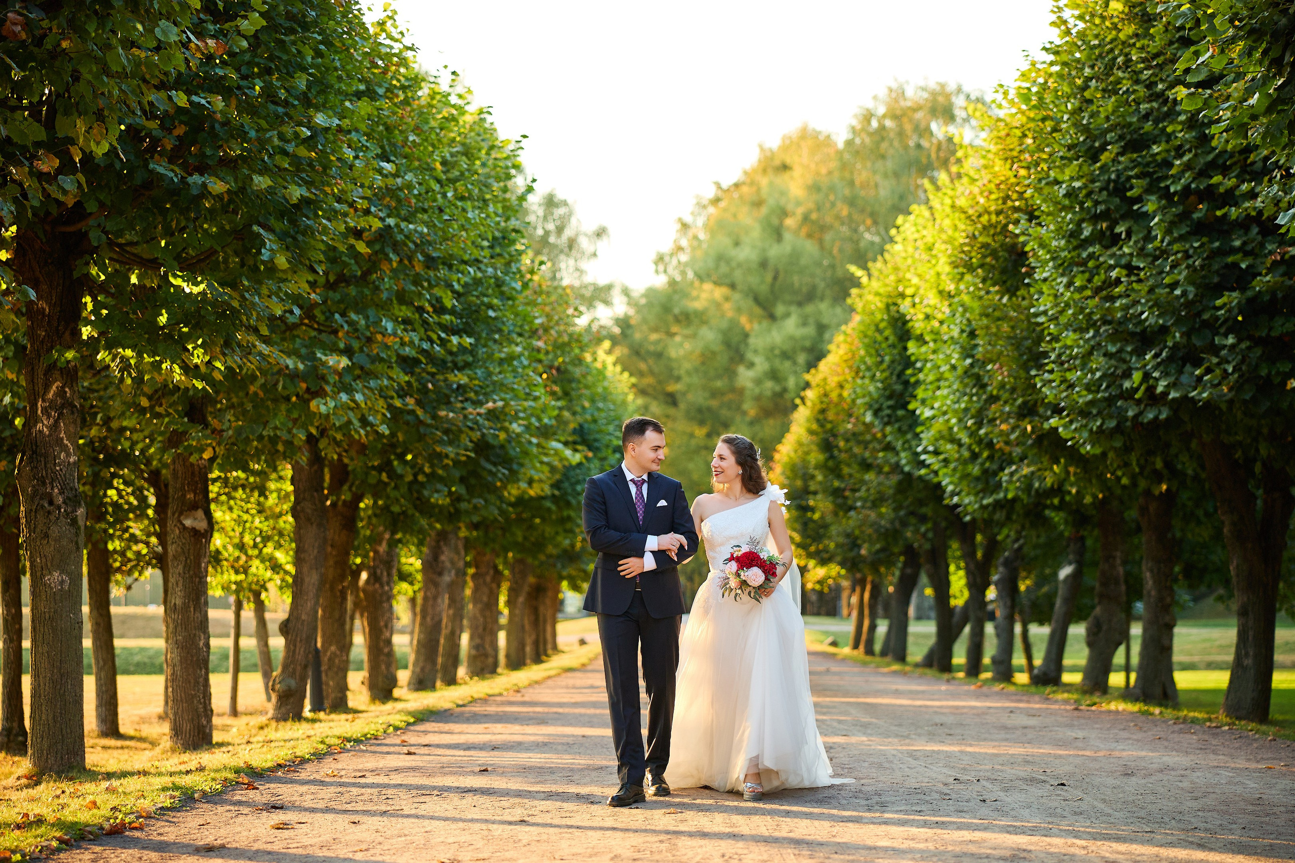 Свадебная фотосессия в Кусково. Свадебный фотограф Сергей Колбинский
