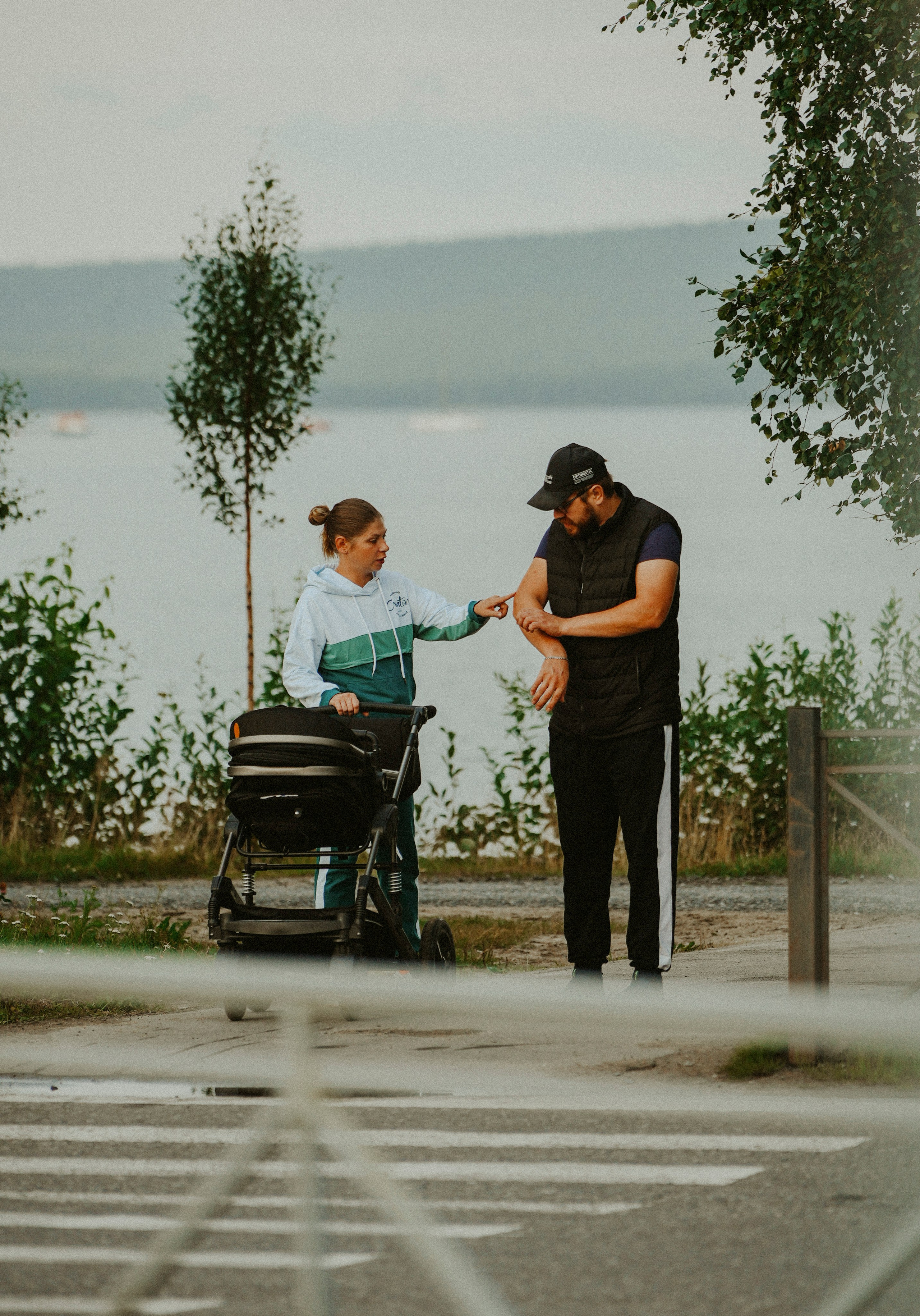 2024. Стрит-фотография, полная абсурда, идиотизма и красоты